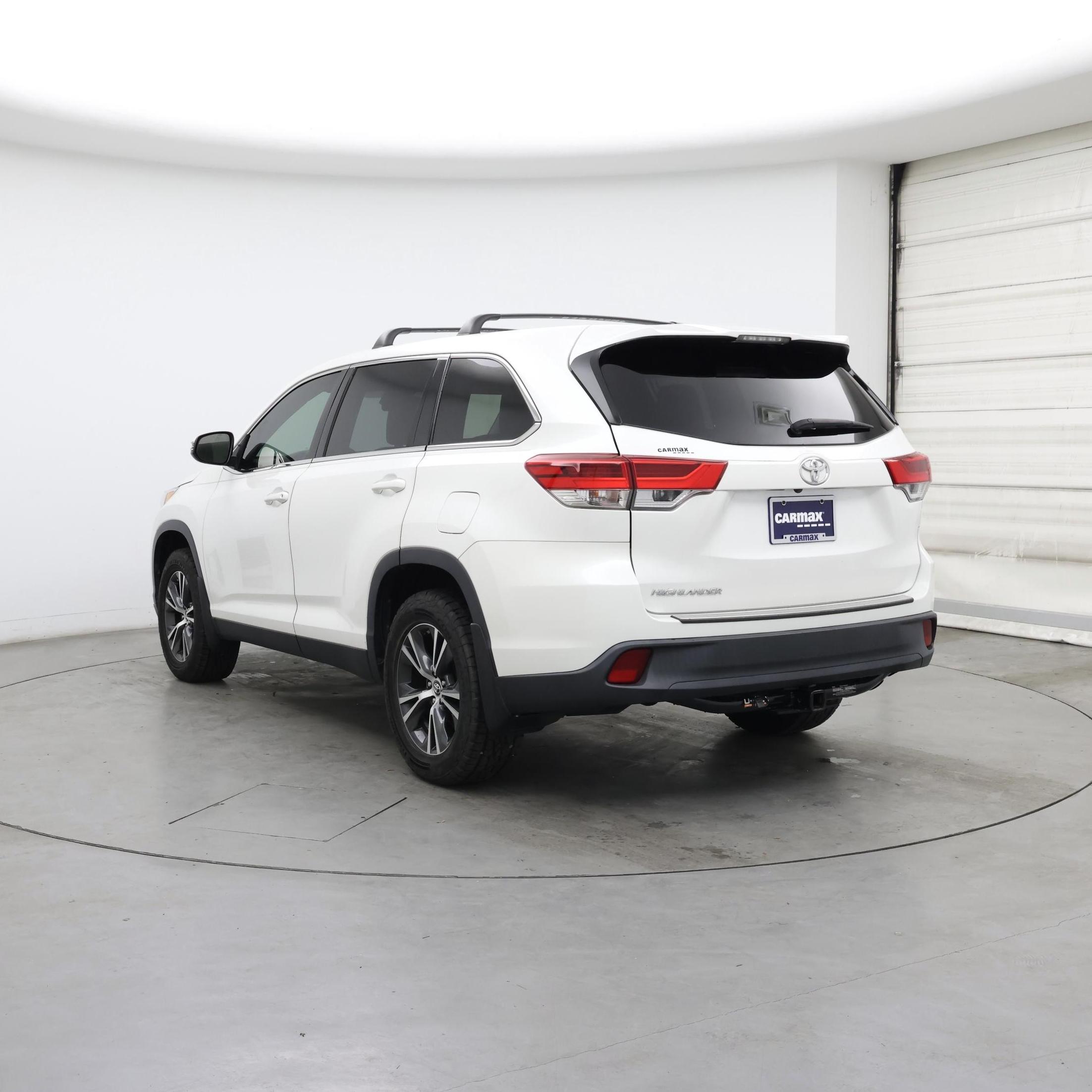 Thumbnail: 2019 Toyota Highlander - 2