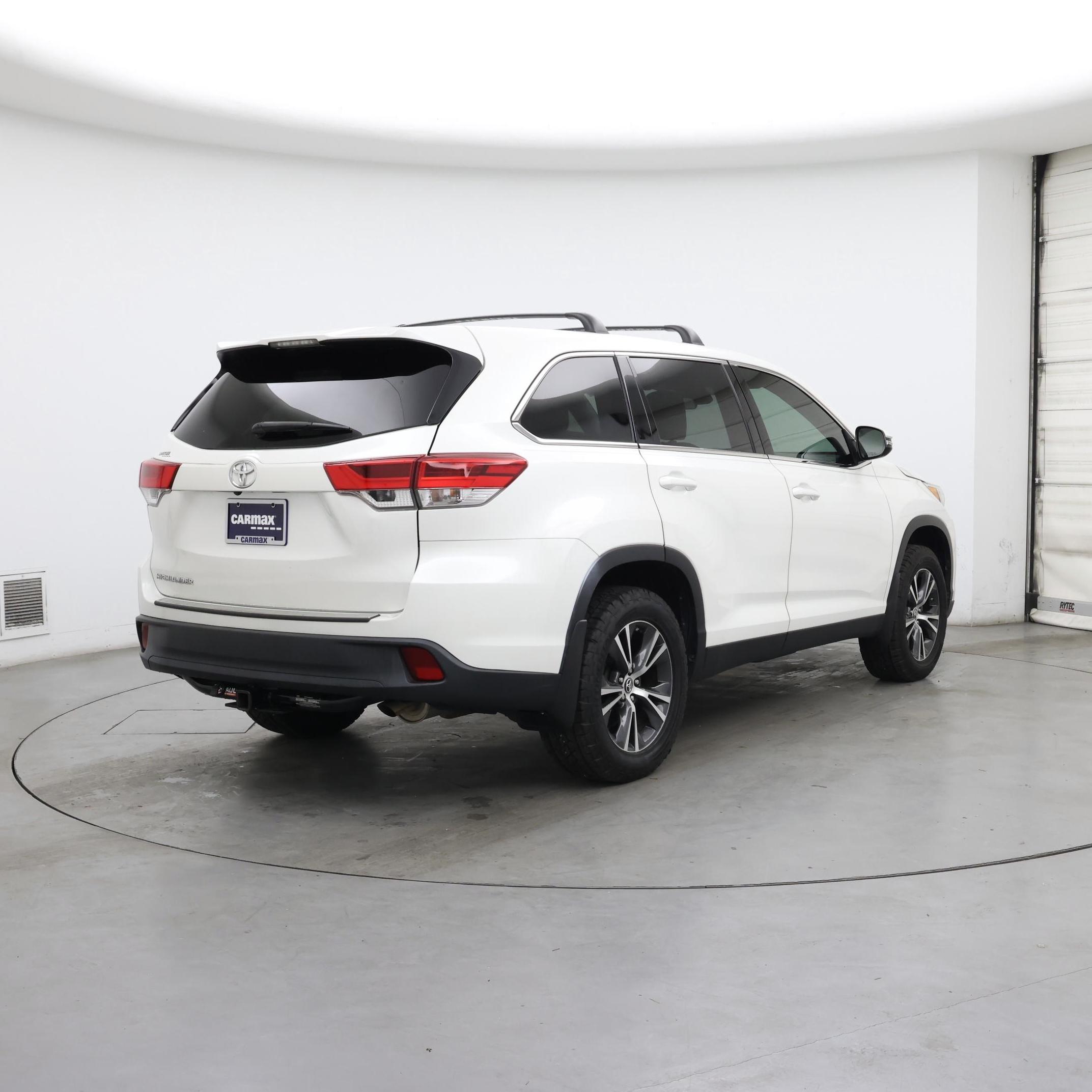 Thumbnail: 2019 Toyota Highlander - 8