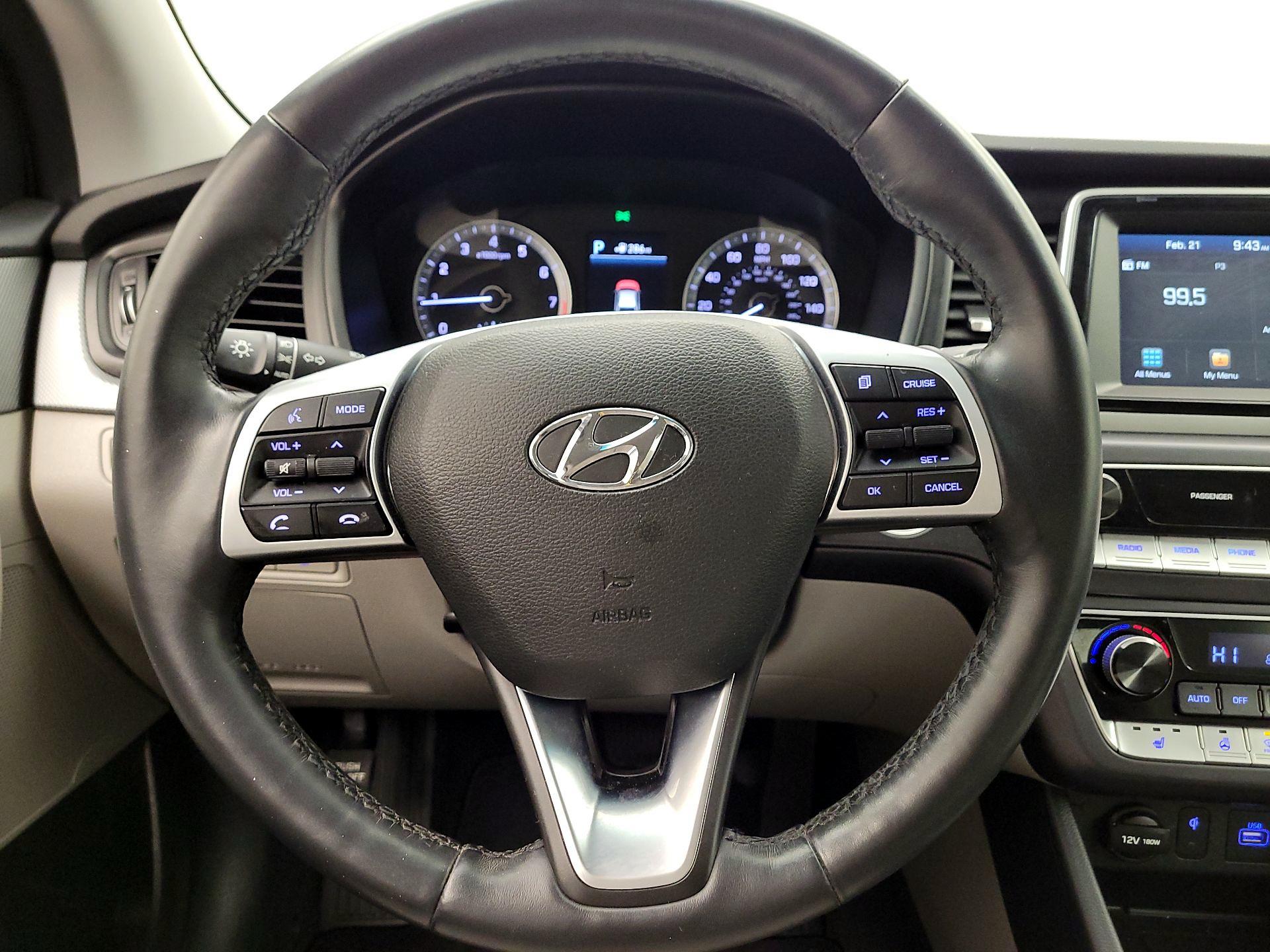 Thumbnail: 2019 Hyundai Sonata - 10