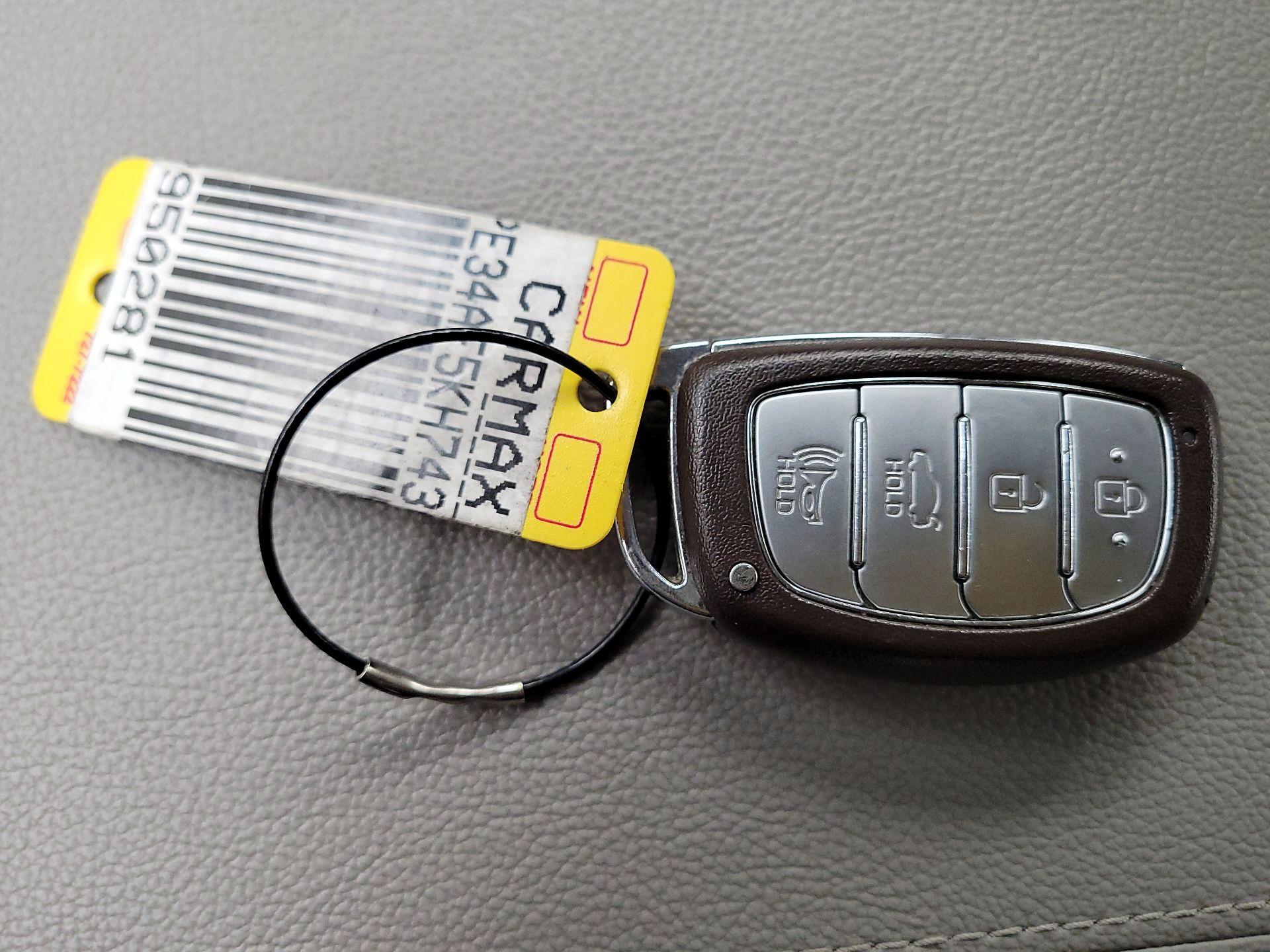 Thumbnail: 2019 Hyundai Sonata - 18