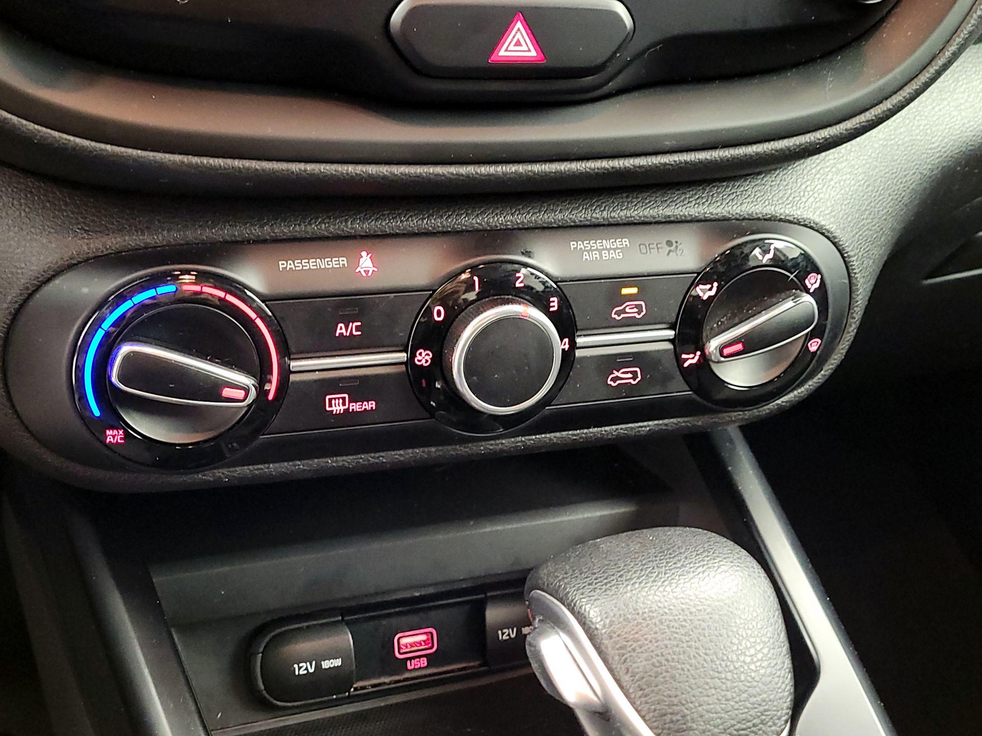 Thumbnail: 2020 Kia Soul - 16