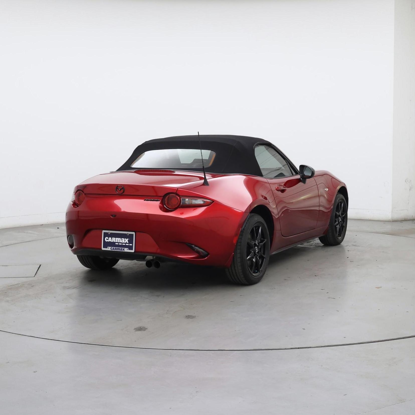 Thumbnail: 2021 Mazda MX-5 Miata - 8