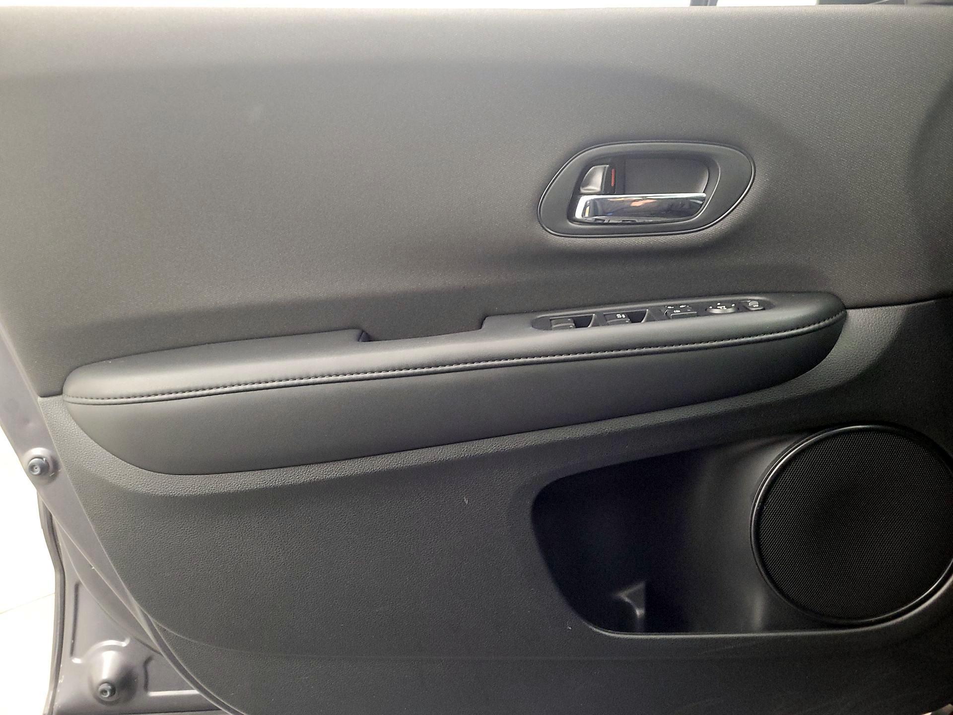 Thumbnail: 2019 Honda HR-V - 12