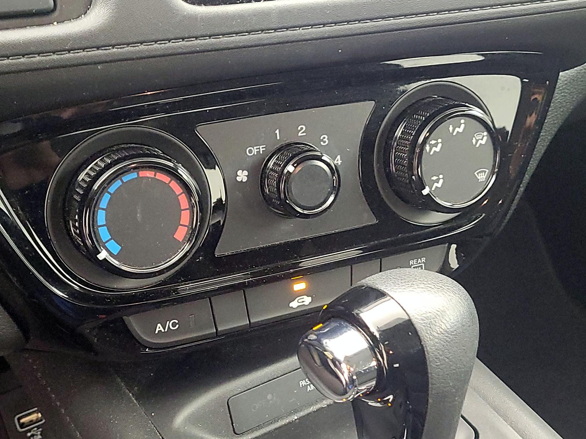 Thumbnail: 2019 Honda HR-V - 16