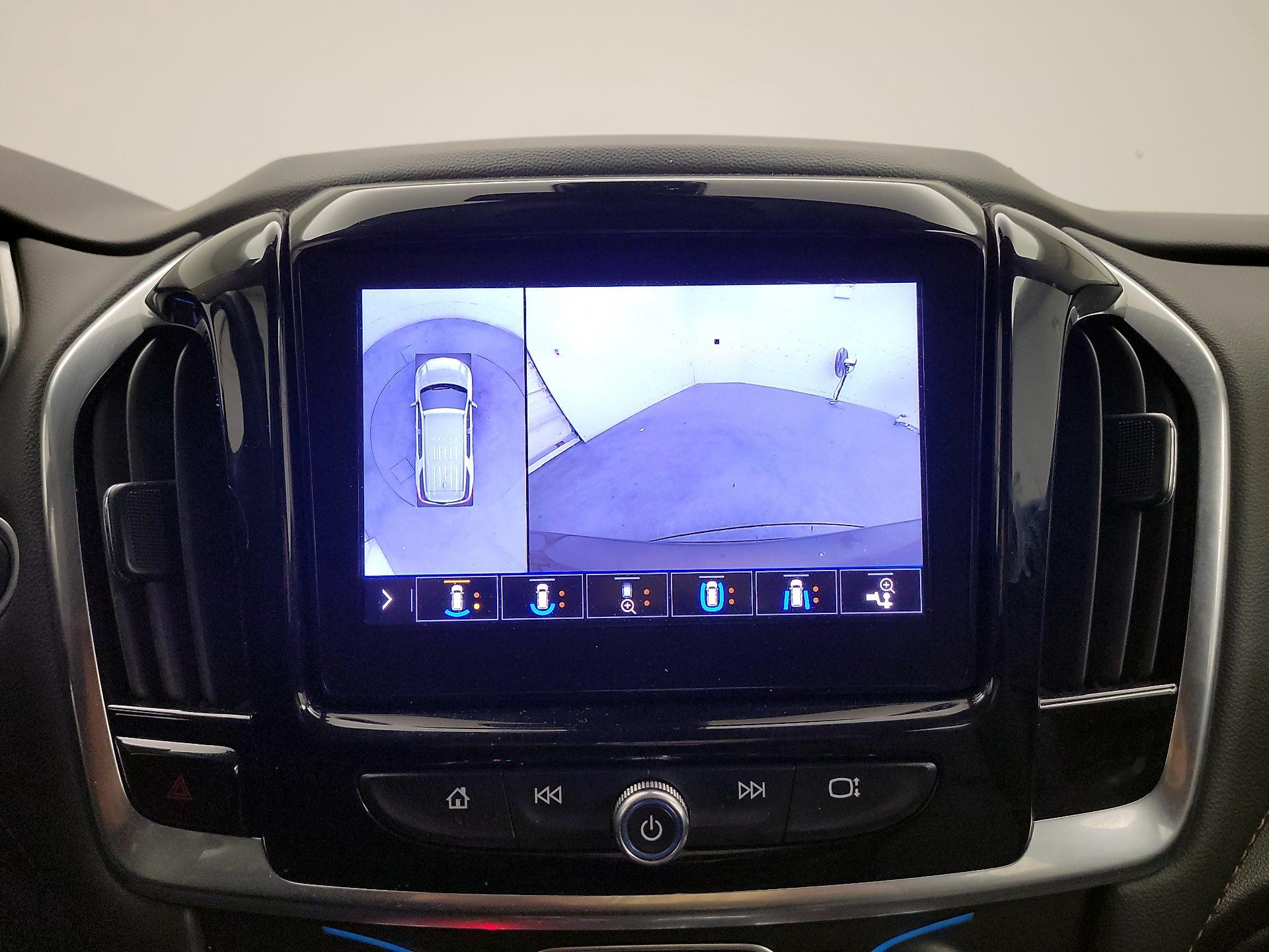 Thumbnail: 2020 Chevrolet Traverse - 14