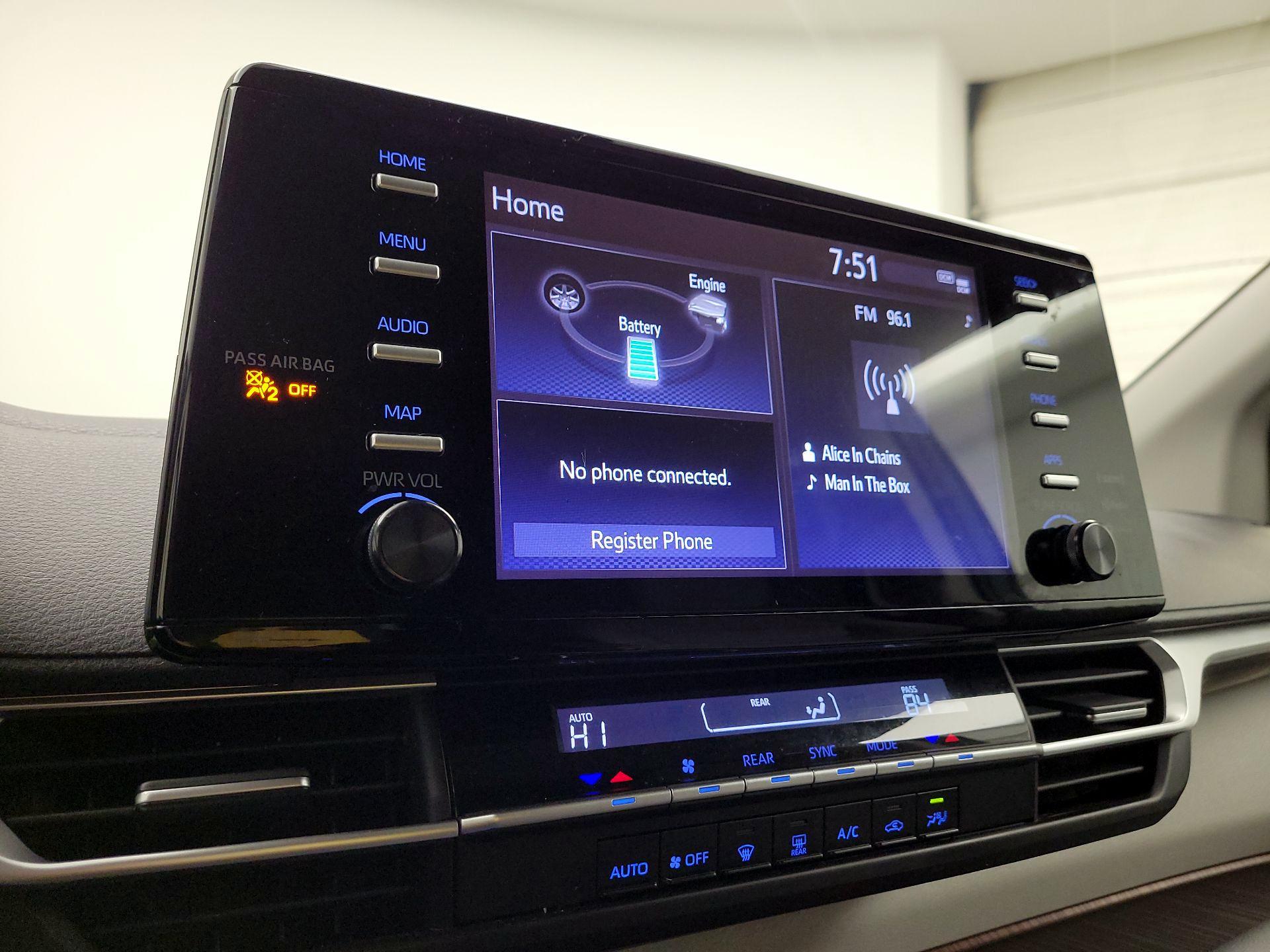 Thumbnail: 2021 Toyota Sienna - 15