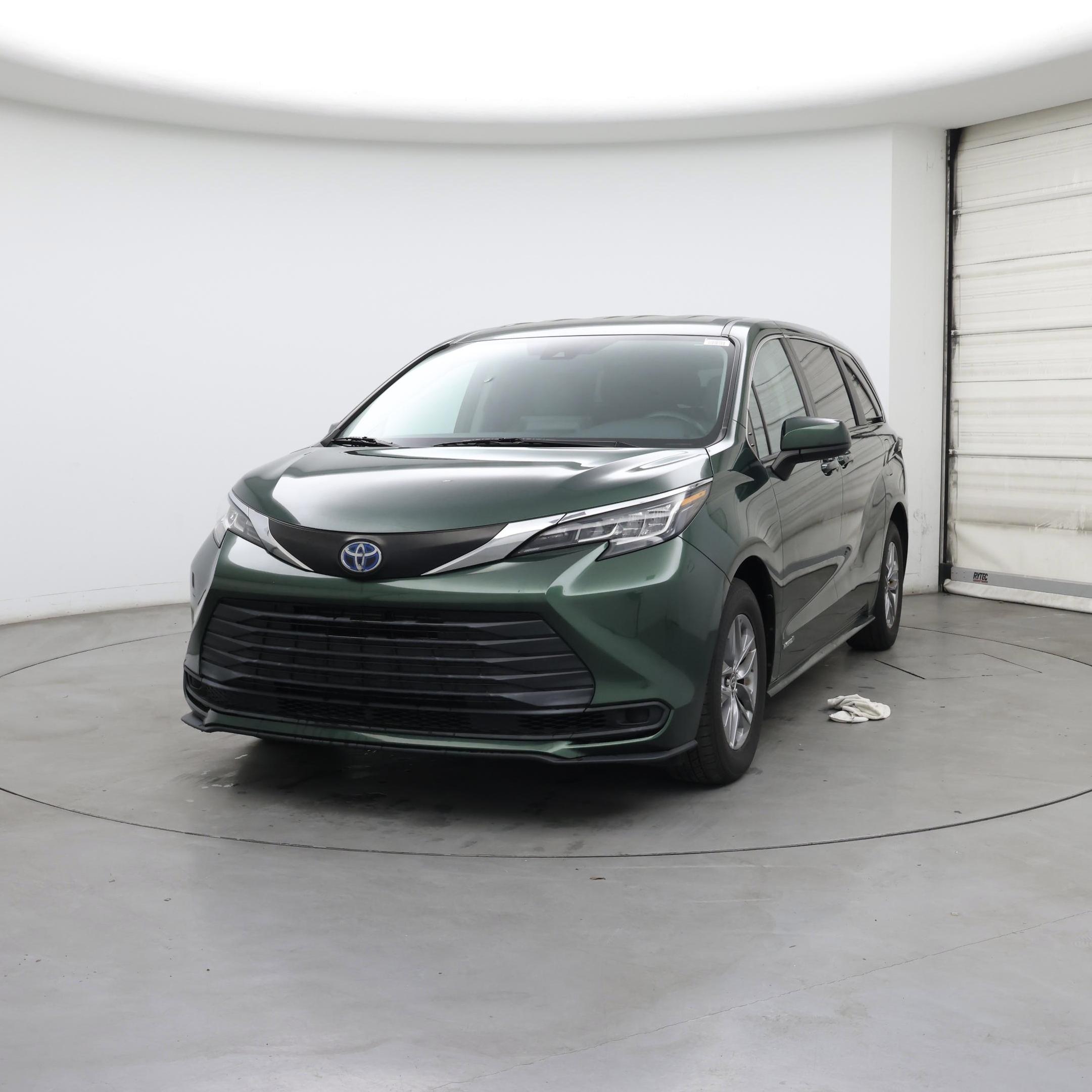 Thumbnail: 2021 Toyota Sienna - 4