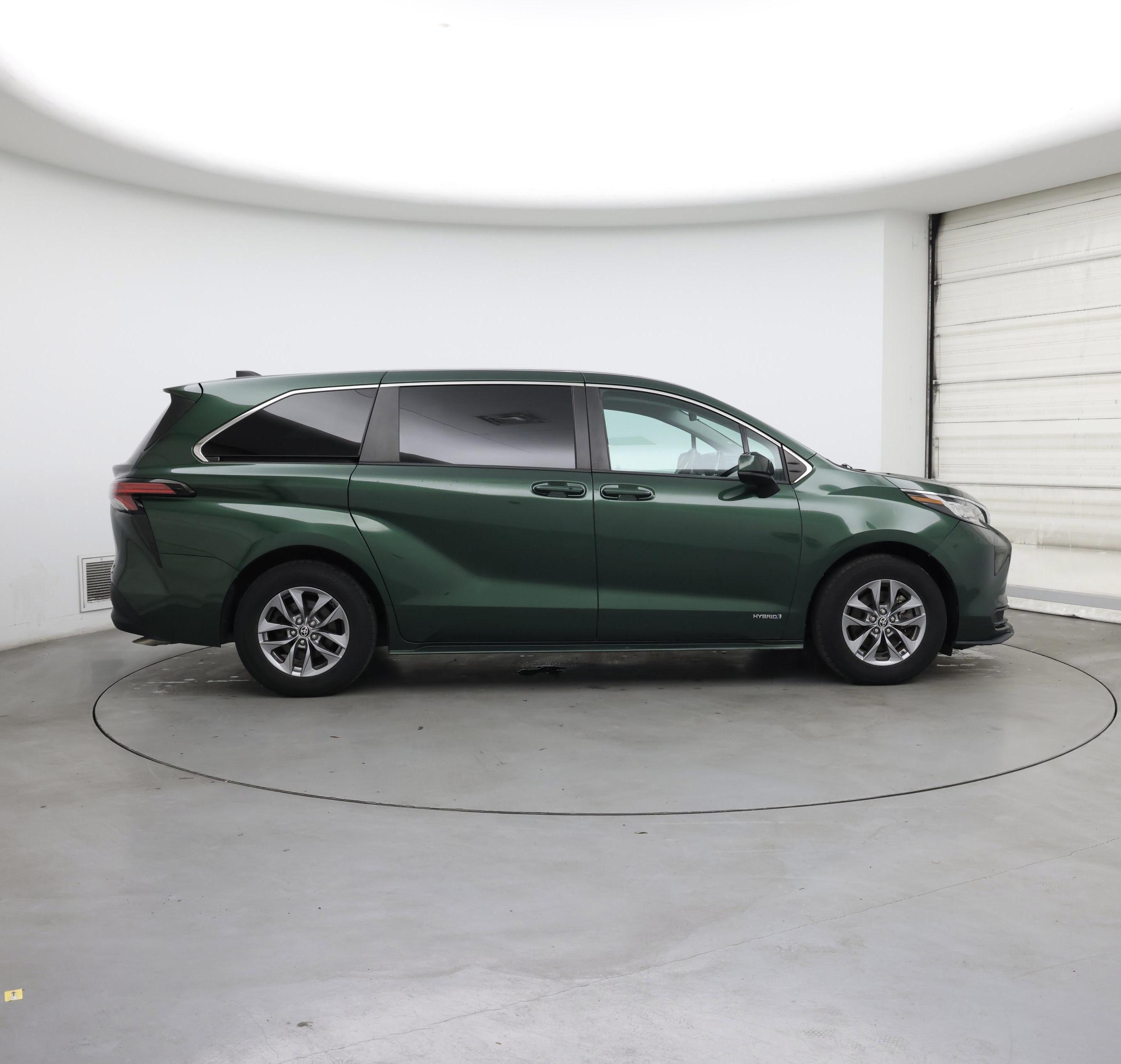 Thumbnail: 2021 Toyota Sienna - 7