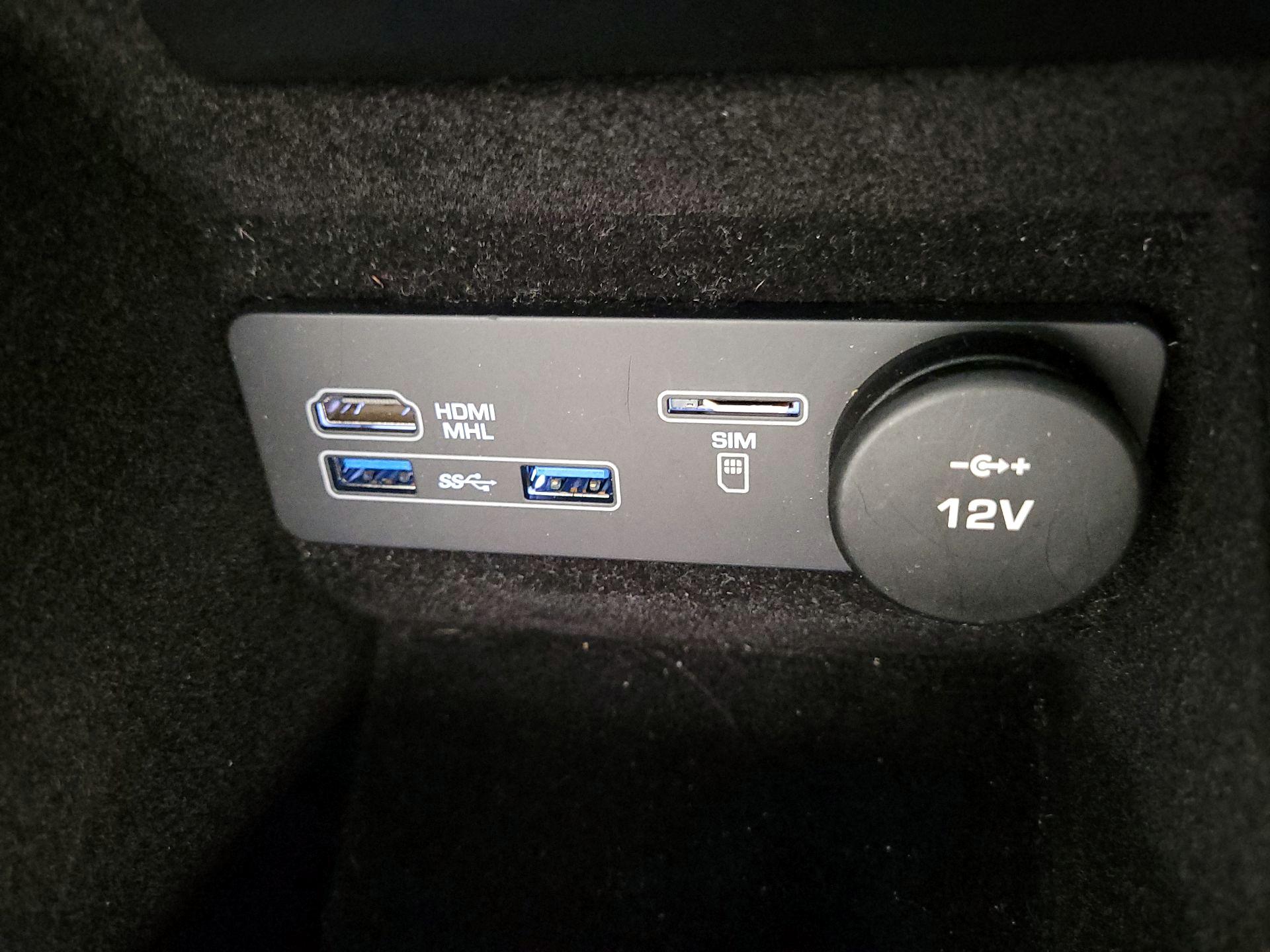 Thumbnail: 2018 Jaguar F-Type - 18