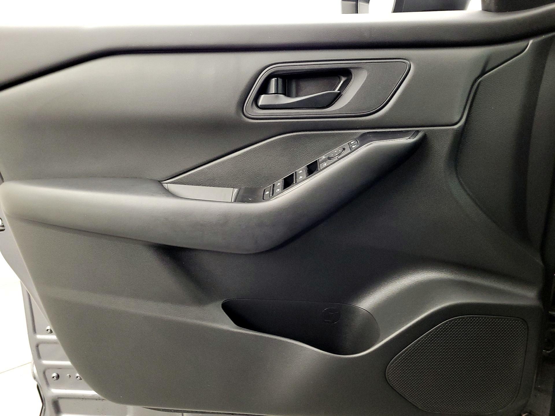 Thumbnail: 2024 Nissan Rogue - 12