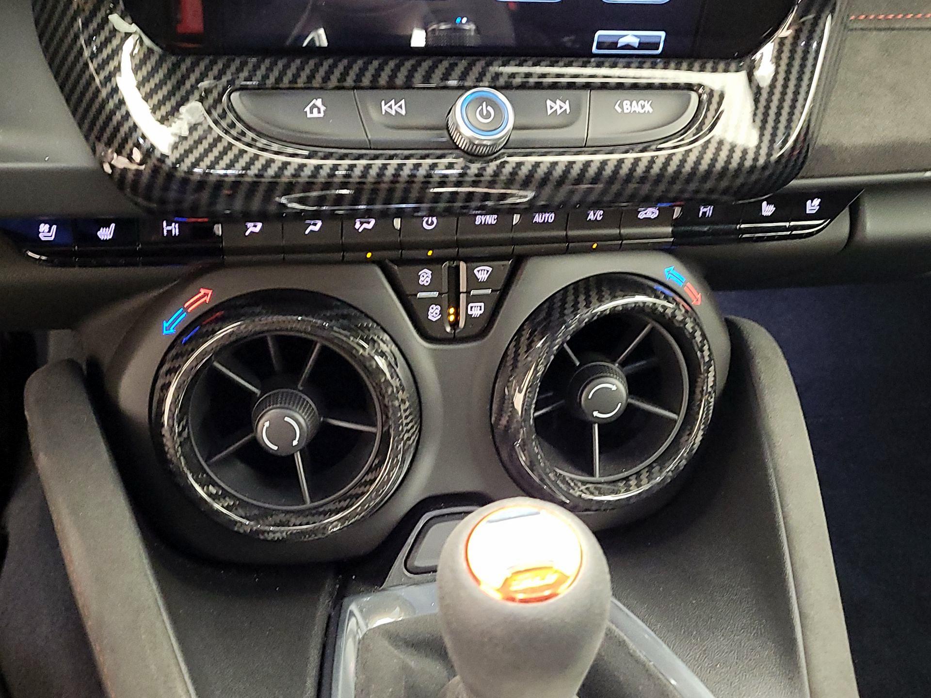 Thumbnail: 2018 Chevrolet Camaro - 16