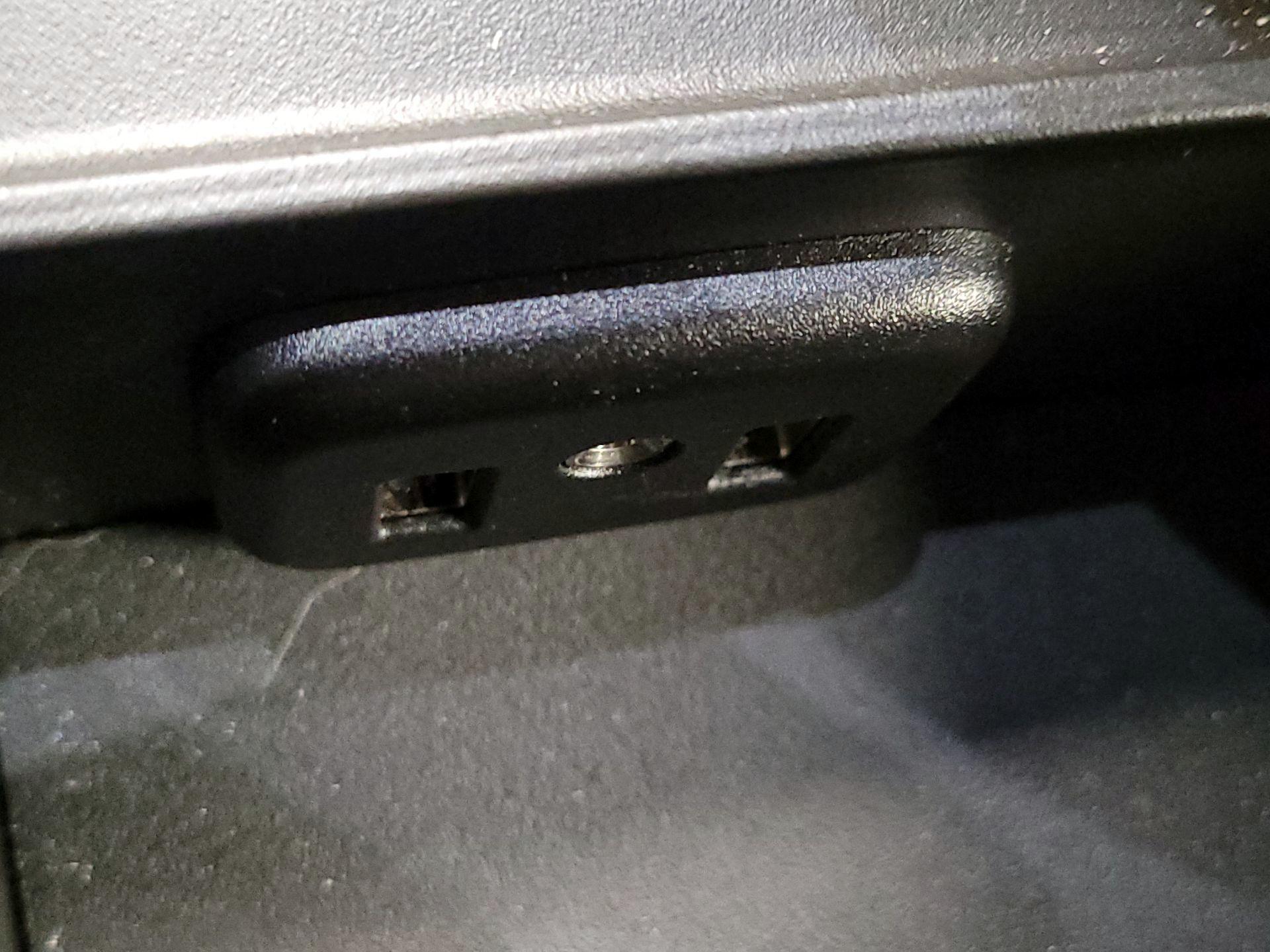 Thumbnail: 2018 Chevrolet Camaro - 18