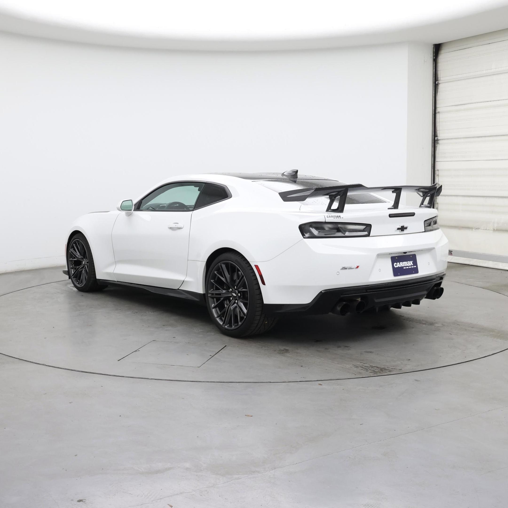 Thumbnail: 2018 Chevrolet Camaro - 3