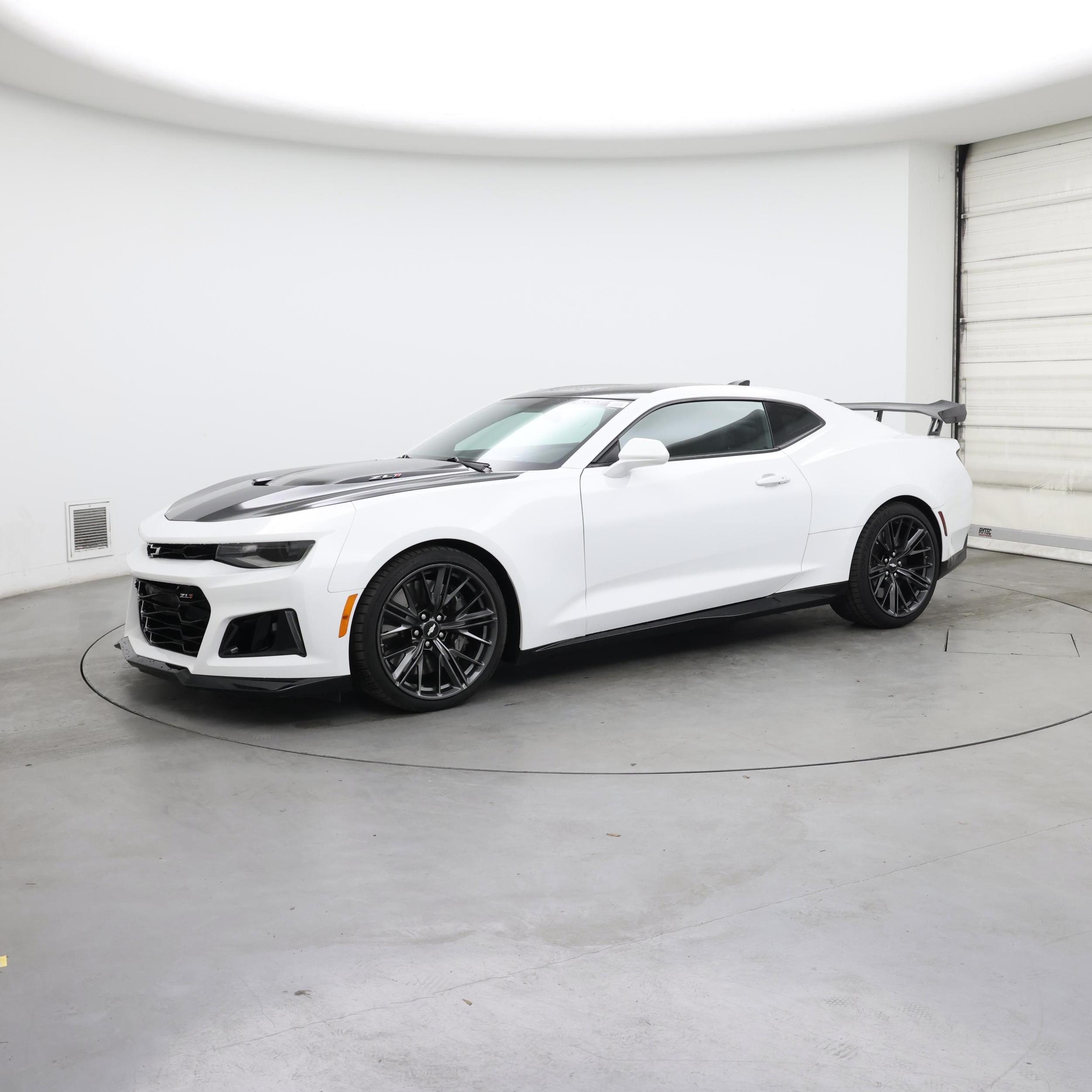 Thumbnail: 2018 Chevrolet Camaro - 5