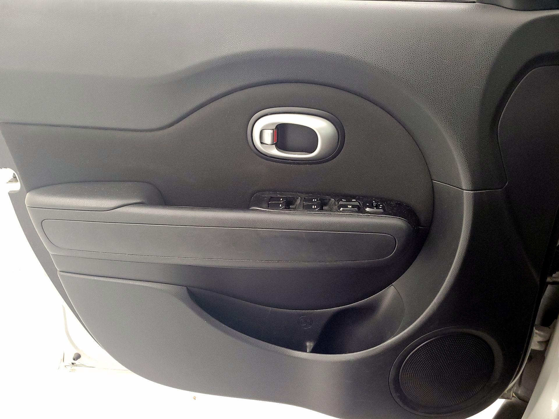 Thumbnail: 2014 Kia Soul - 12