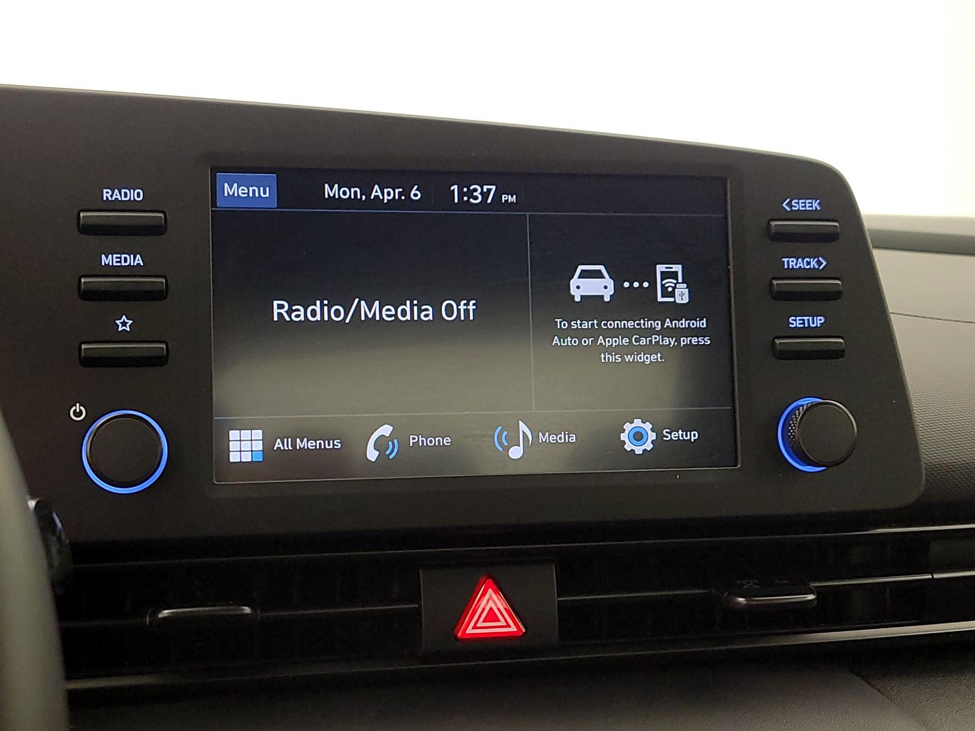 Thumbnail: 2025 Hyundai Elantra - 15