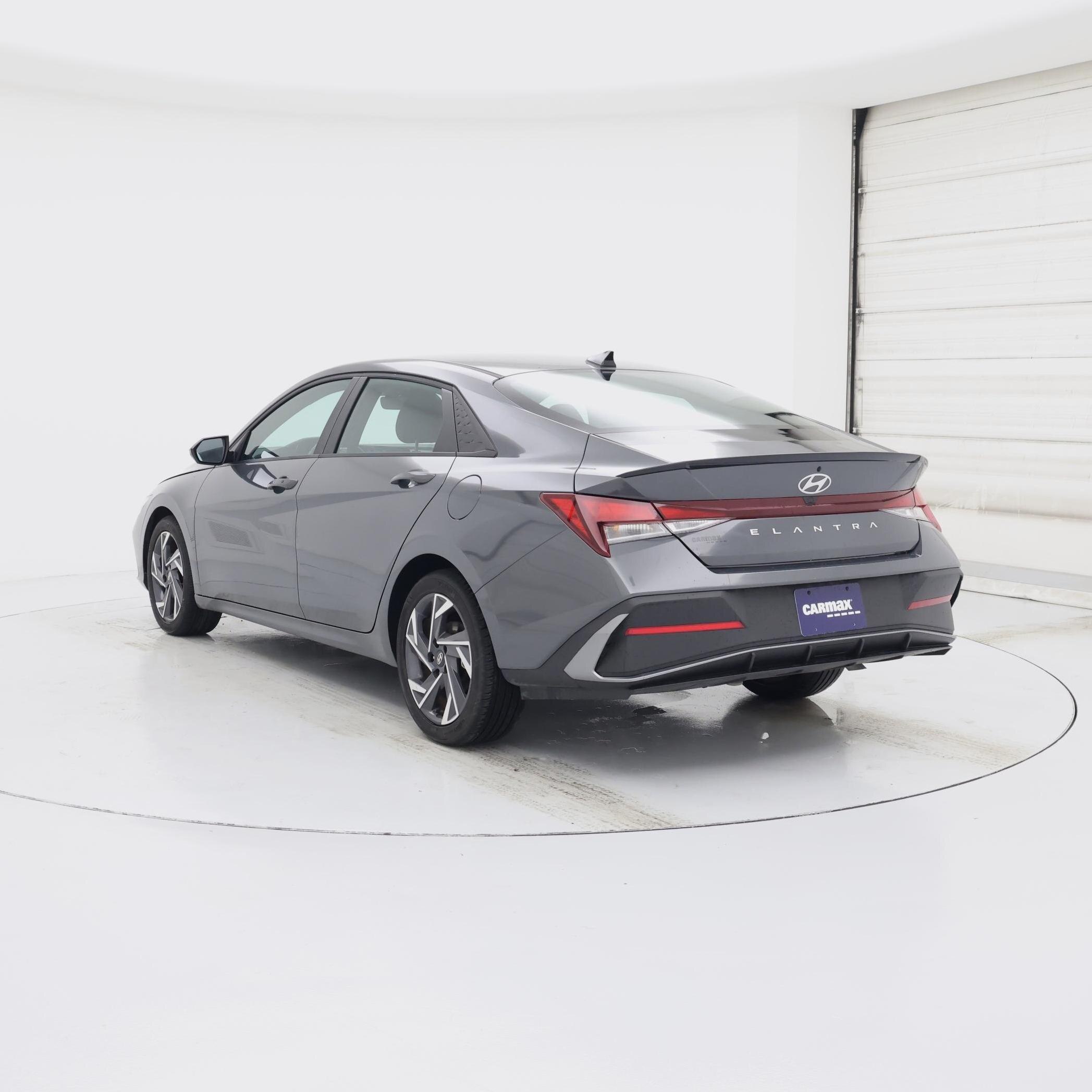 Thumbnail: 2025 Hyundai Elantra - 2