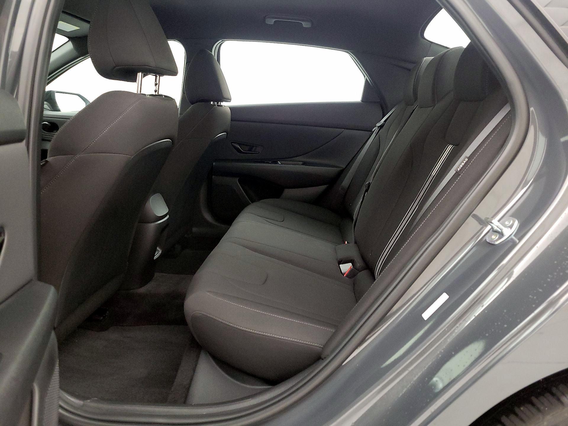 Thumbnail: 2025 Hyundai Elantra - 19