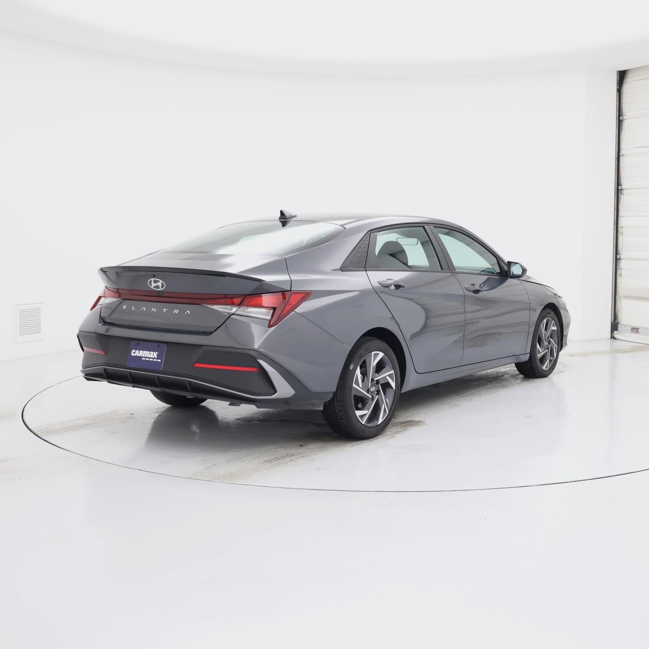 Thumbnail: 2025 Hyundai Elantra - 8