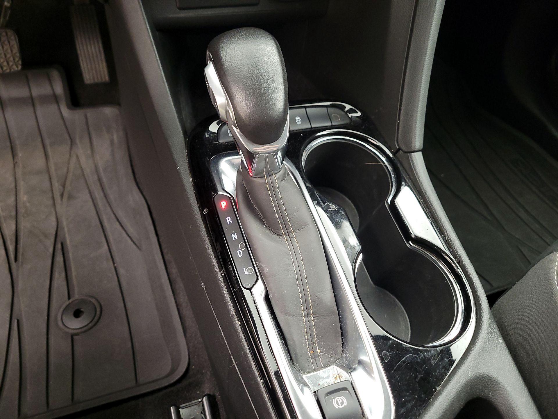 Thumbnail: 2022 Buick Encore GX - 17