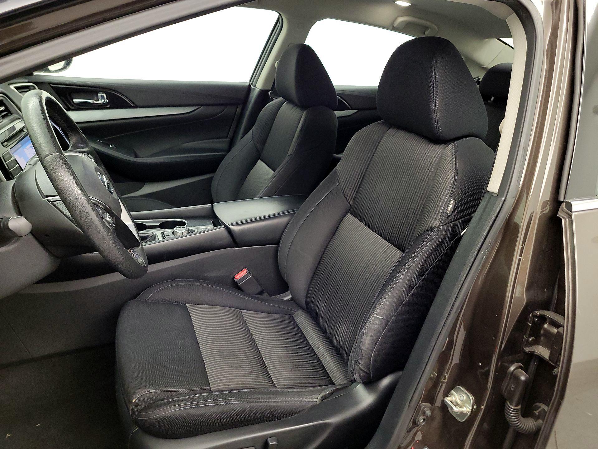 Thumbnail: 2016 Nissan Maxima - 11