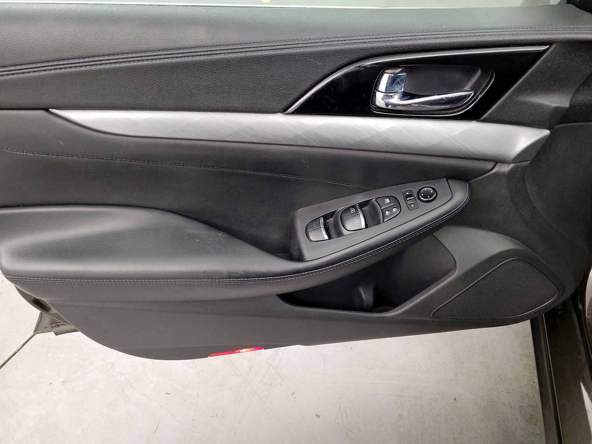 Thumbnail: 2016 Nissan Maxima - 12