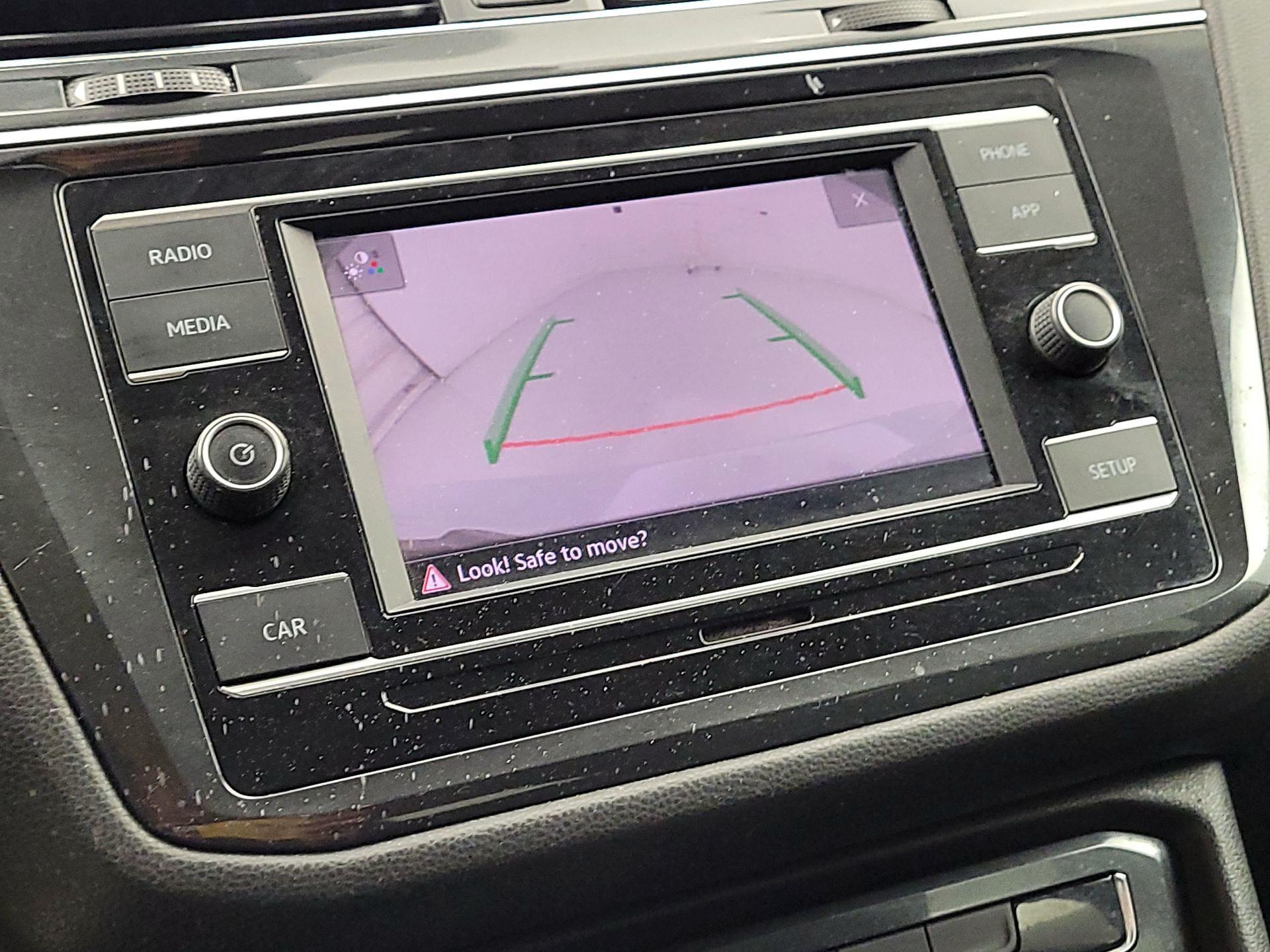 Thumbnail: 2018 Volkswagen Tiguan - 14