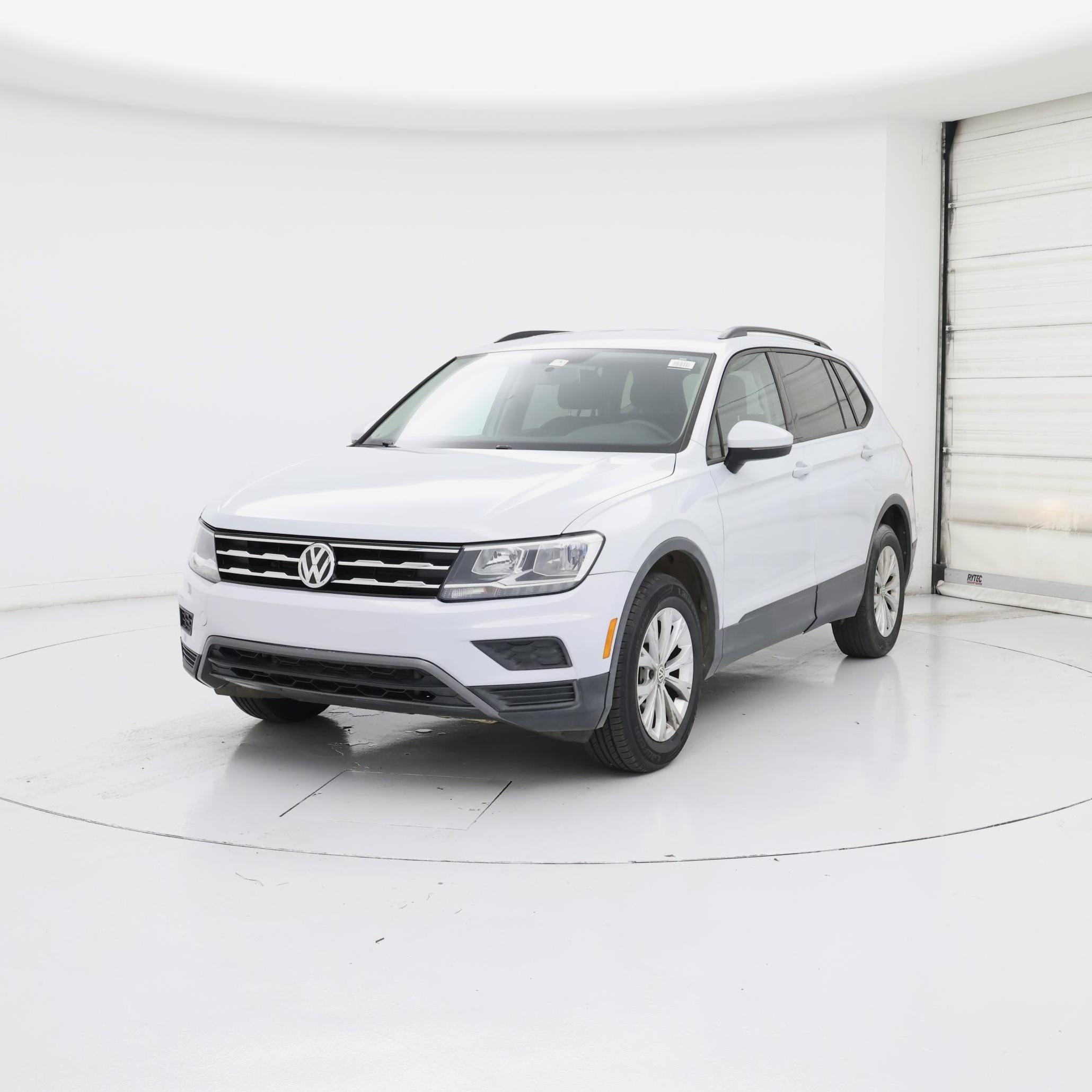 Thumbnail: 2018 Volkswagen Tiguan - 4