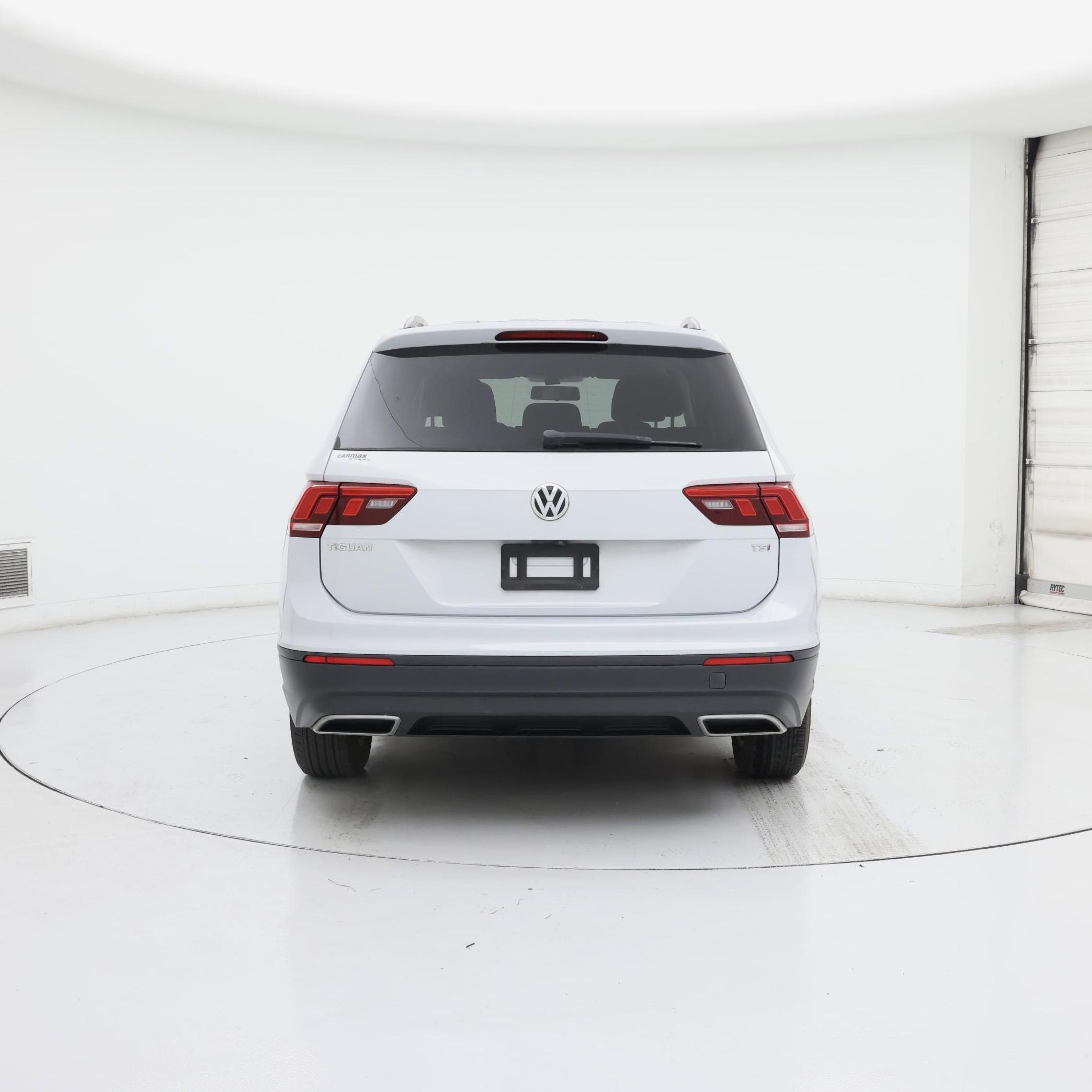 Thumbnail: 2018 Volkswagen Tiguan - 6