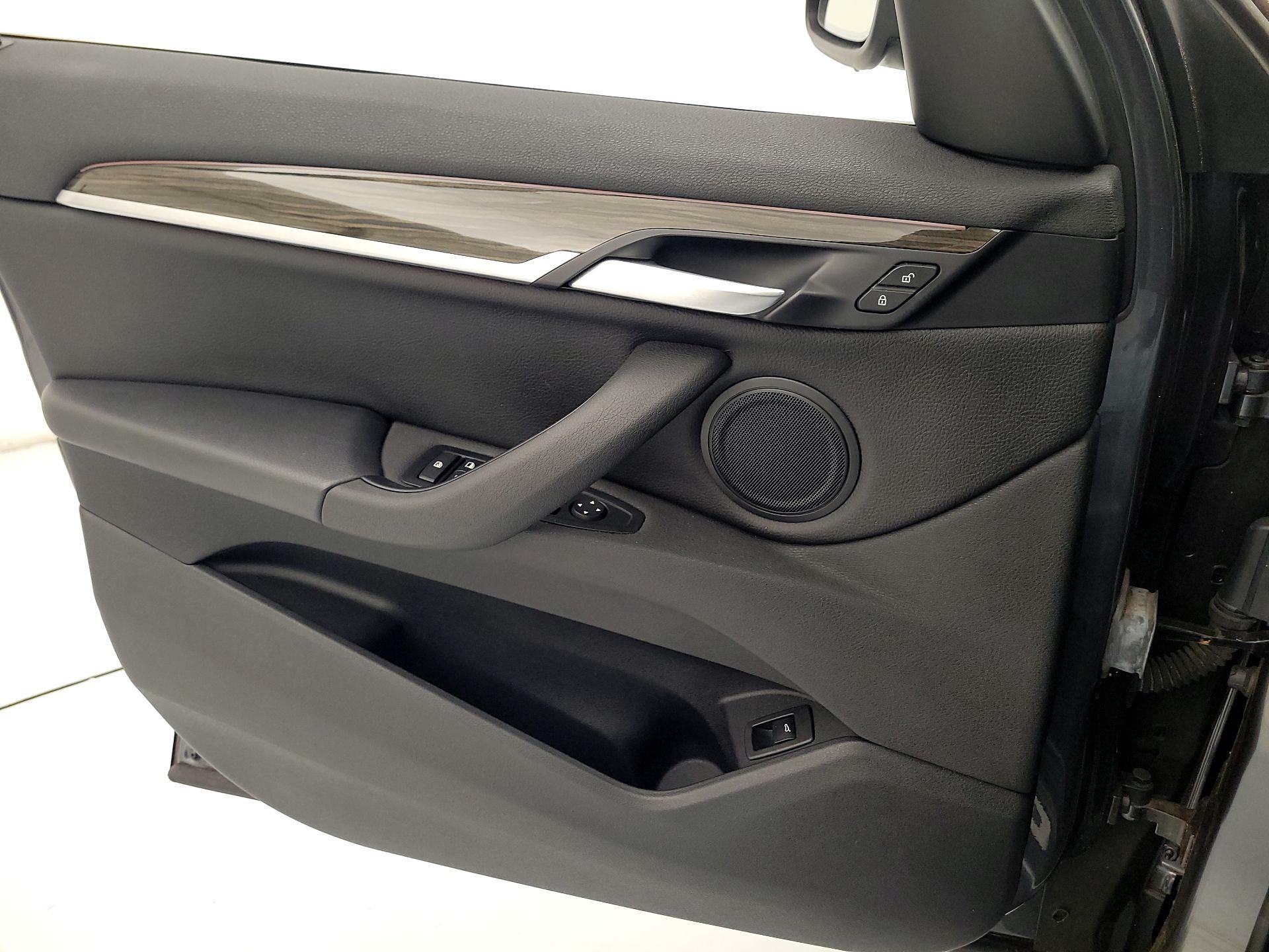 Thumbnail: 2017 BMW X1 - 12