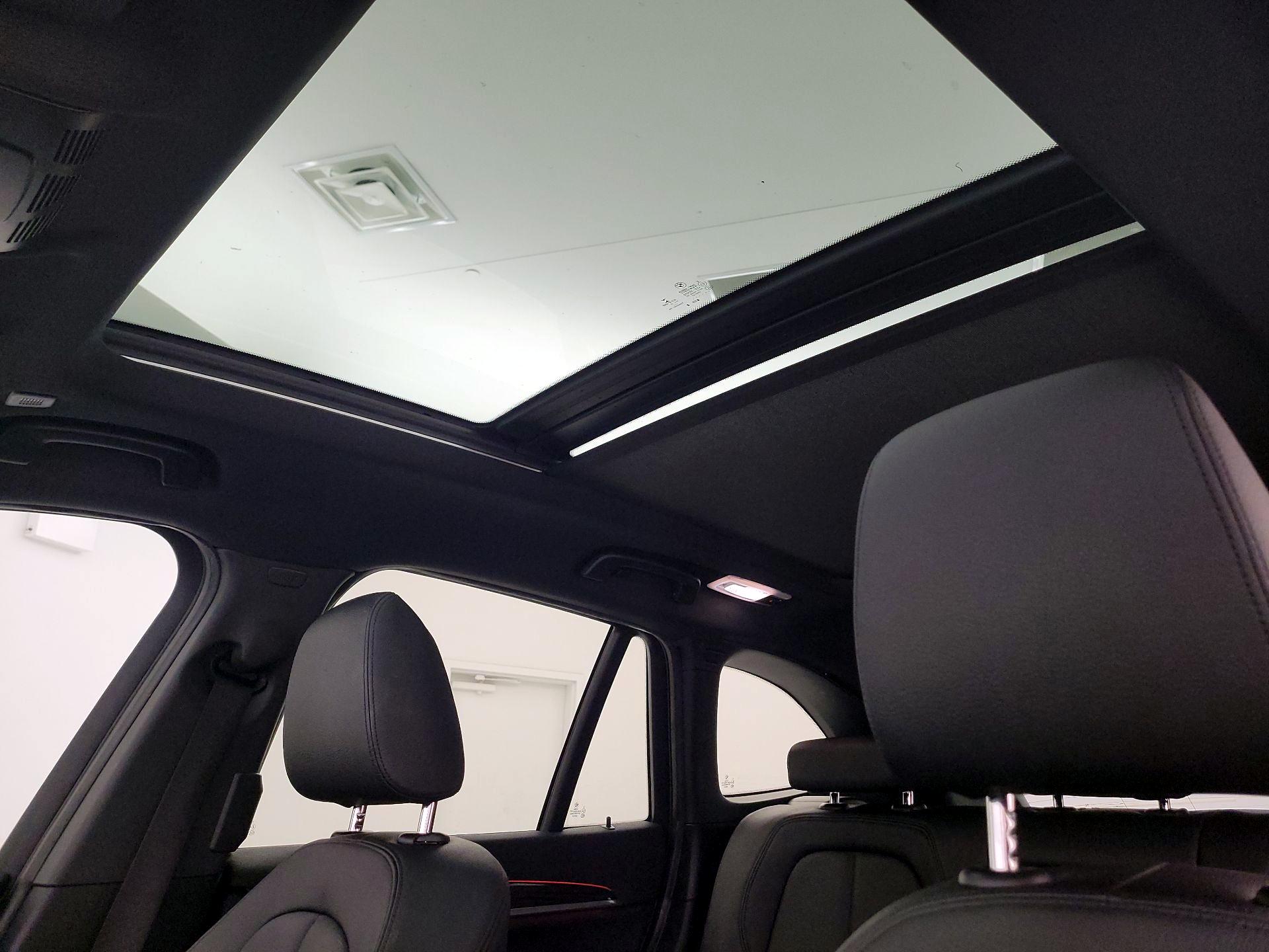 Thumbnail: 2017 BMW X1 - 18