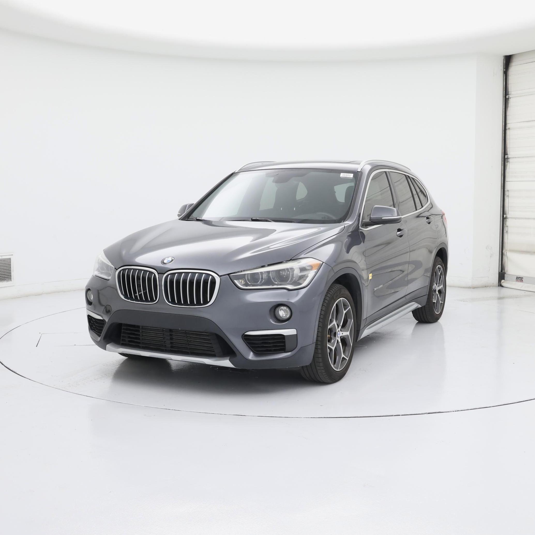 Thumbnail: 2017 BMW X1 - 4