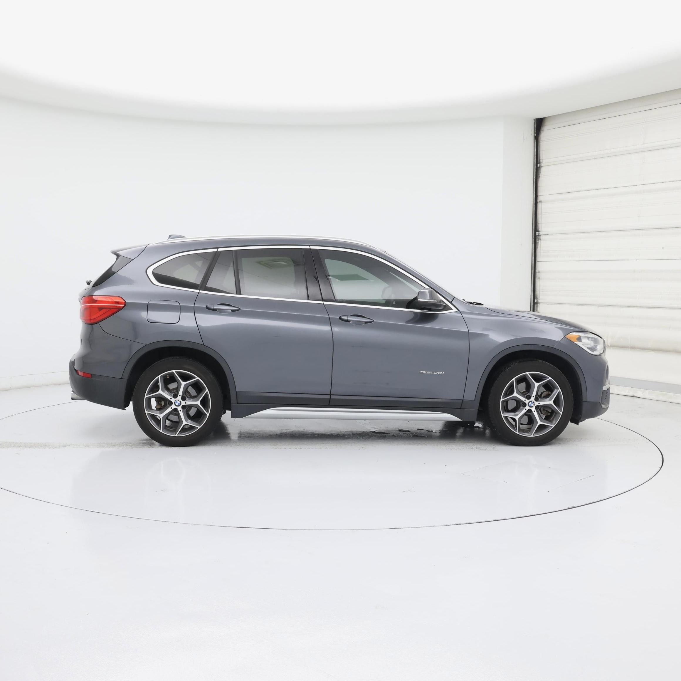 Thumbnail: 2017 BMW X1 - 7