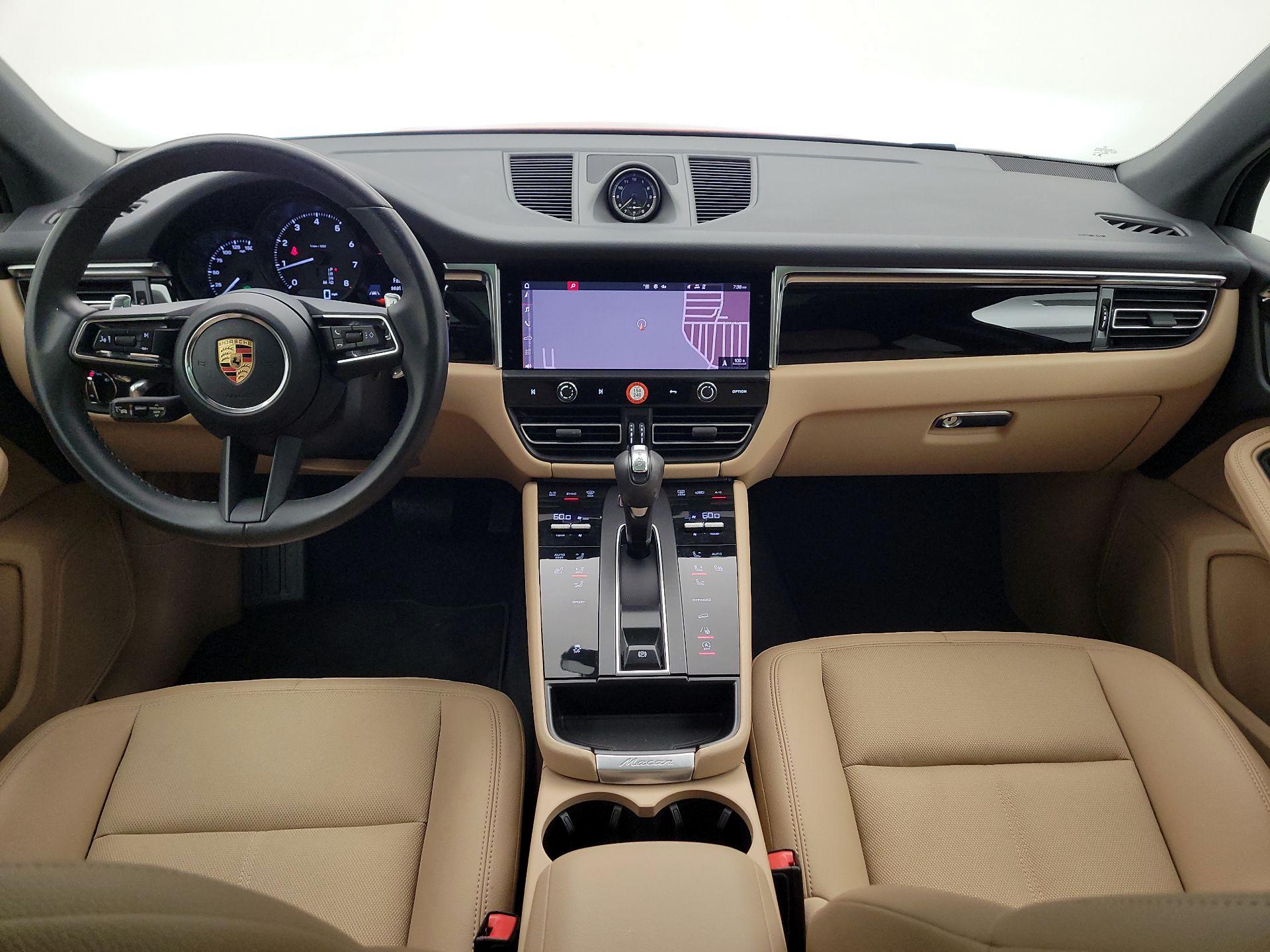 Thumbnail: 2023 Porsche Macan - 9