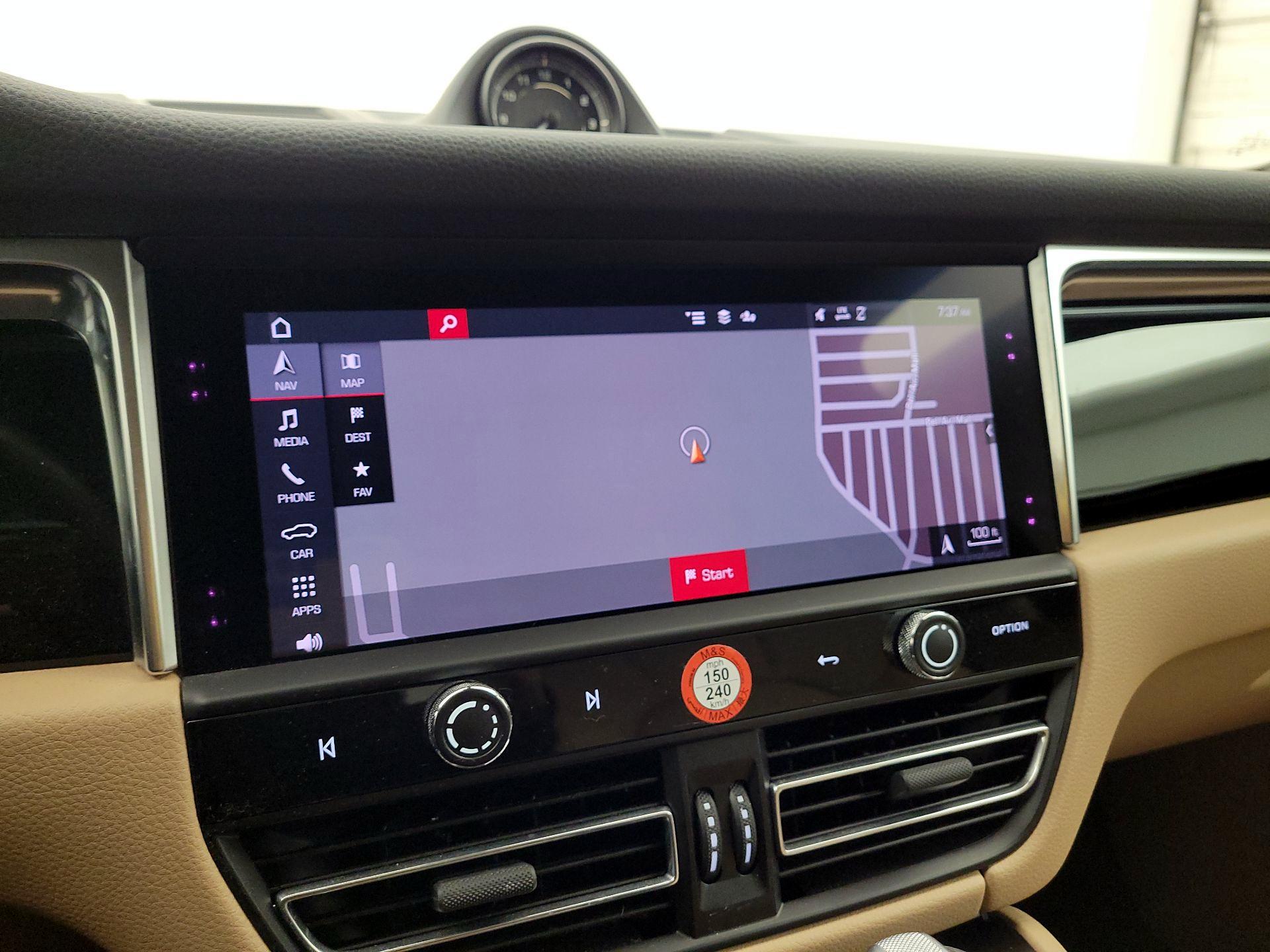 Thumbnail: 2023 Porsche Macan - 14