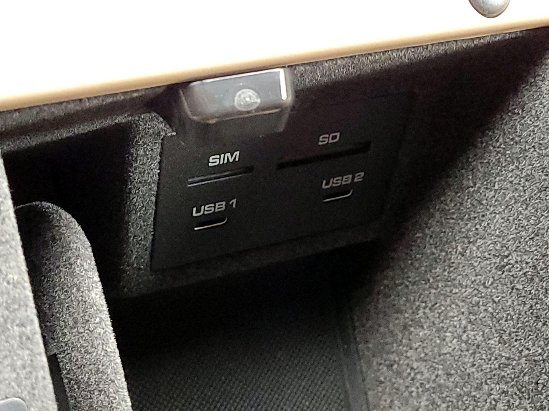 Thumbnail: 2023 Porsche Macan - 19