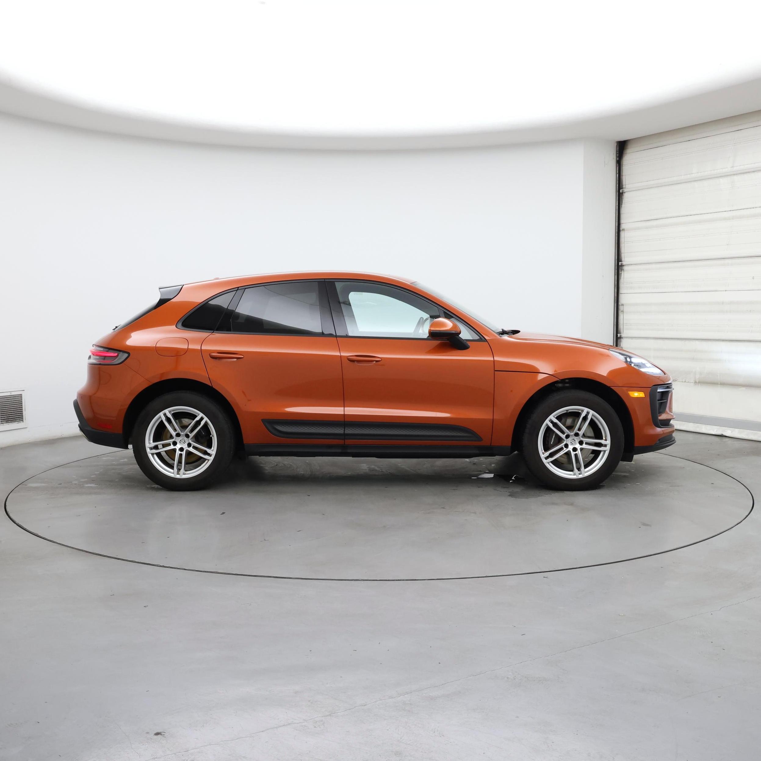 Thumbnail: 2023 Porsche Macan - 7