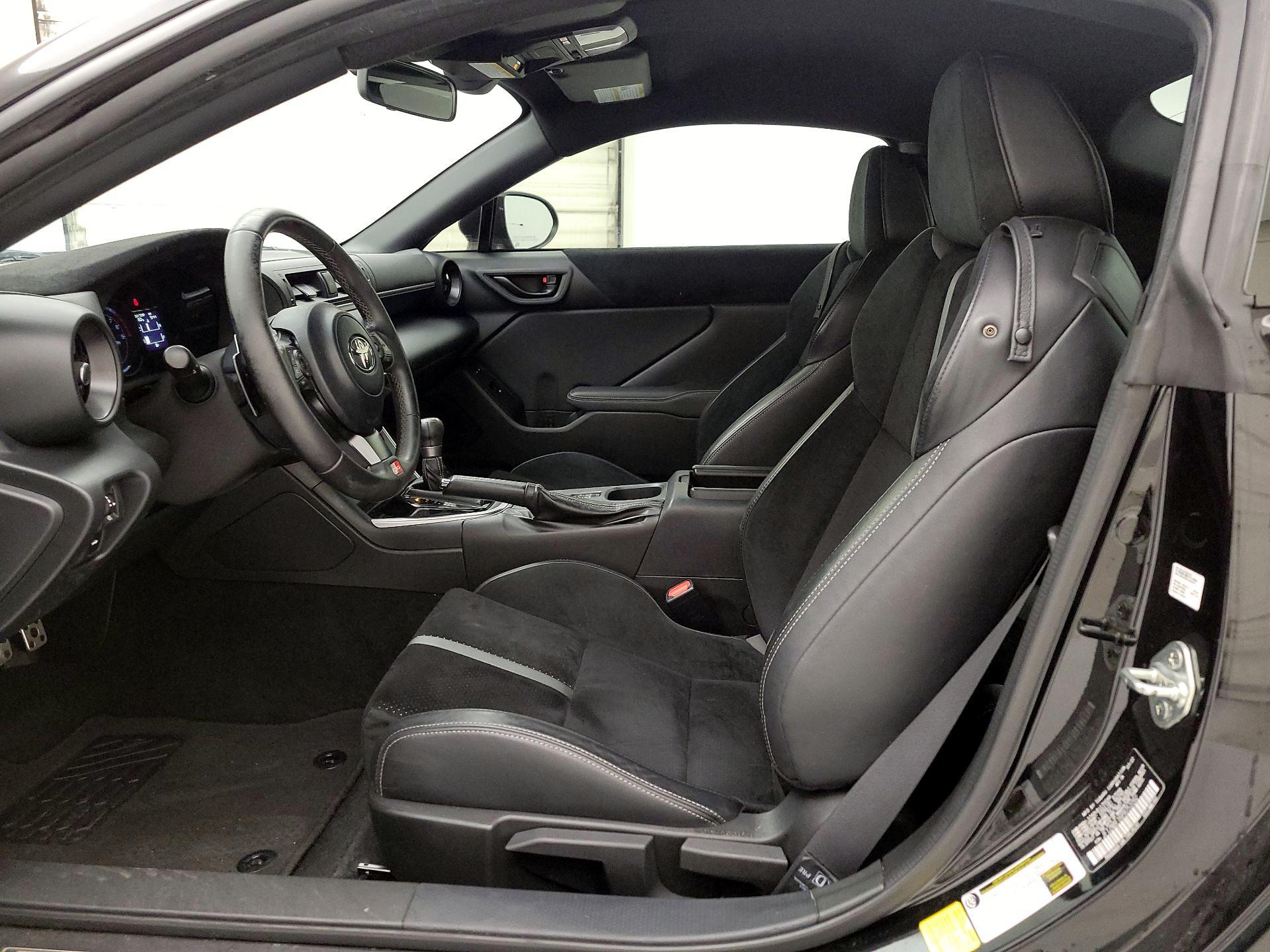 Thumbnail: 2023 Toyota GR86 - 11