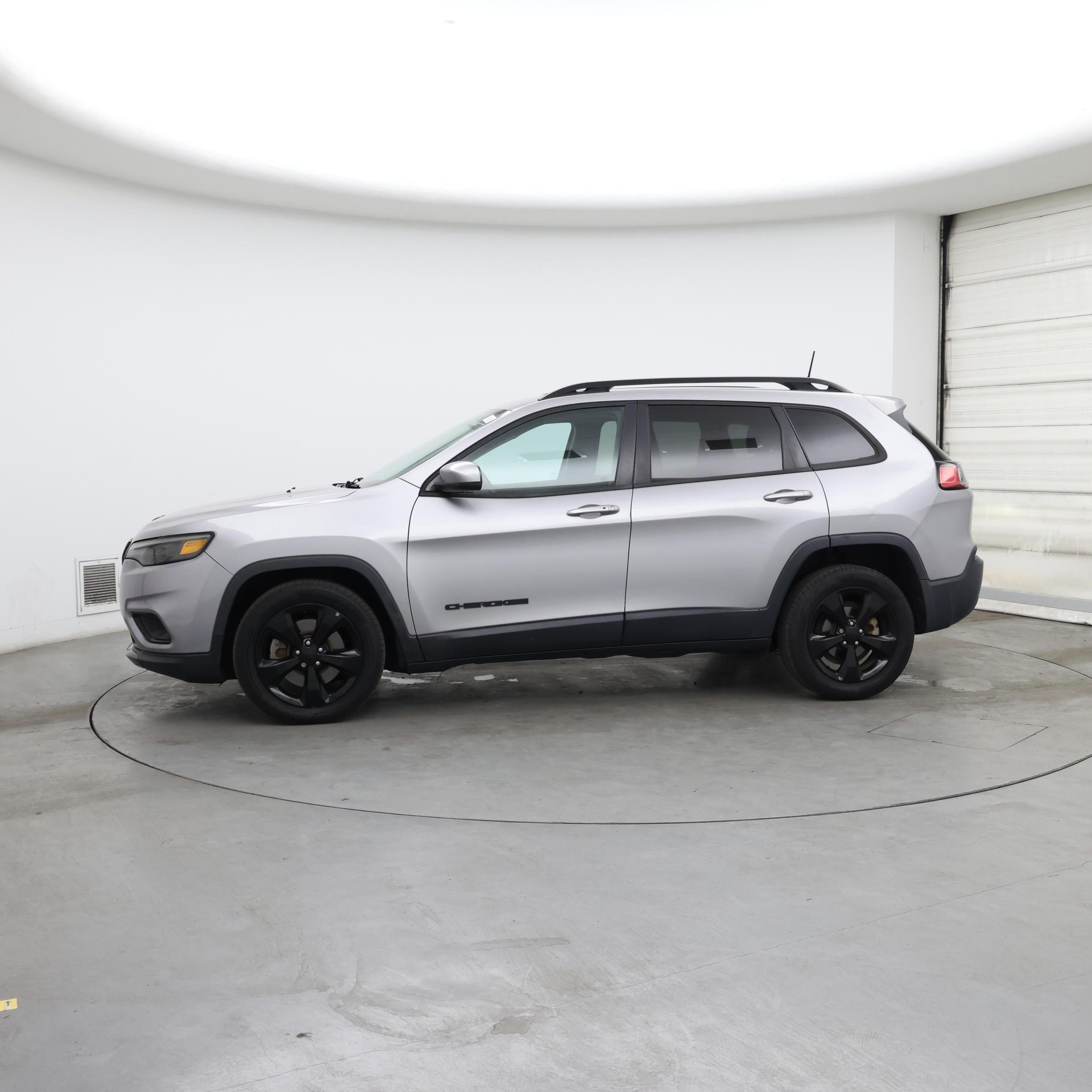 Thumbnail: 2020 Jeep Cherokee - 3