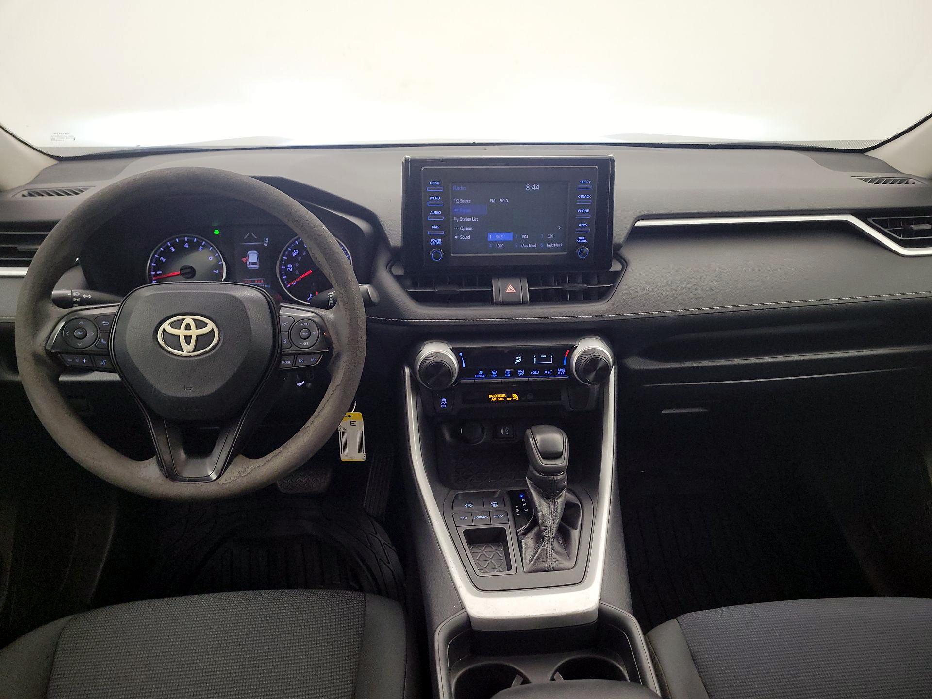 Thumbnail: 2019 Toyota RAV4 - 9