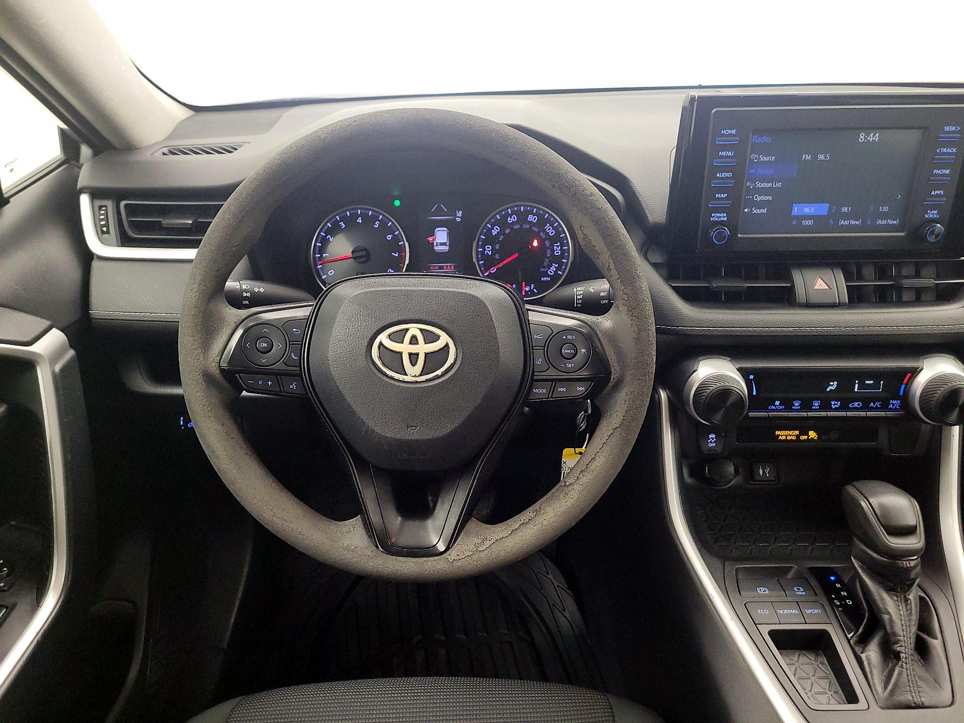 Thumbnail: 2019 Toyota RAV4 - 10