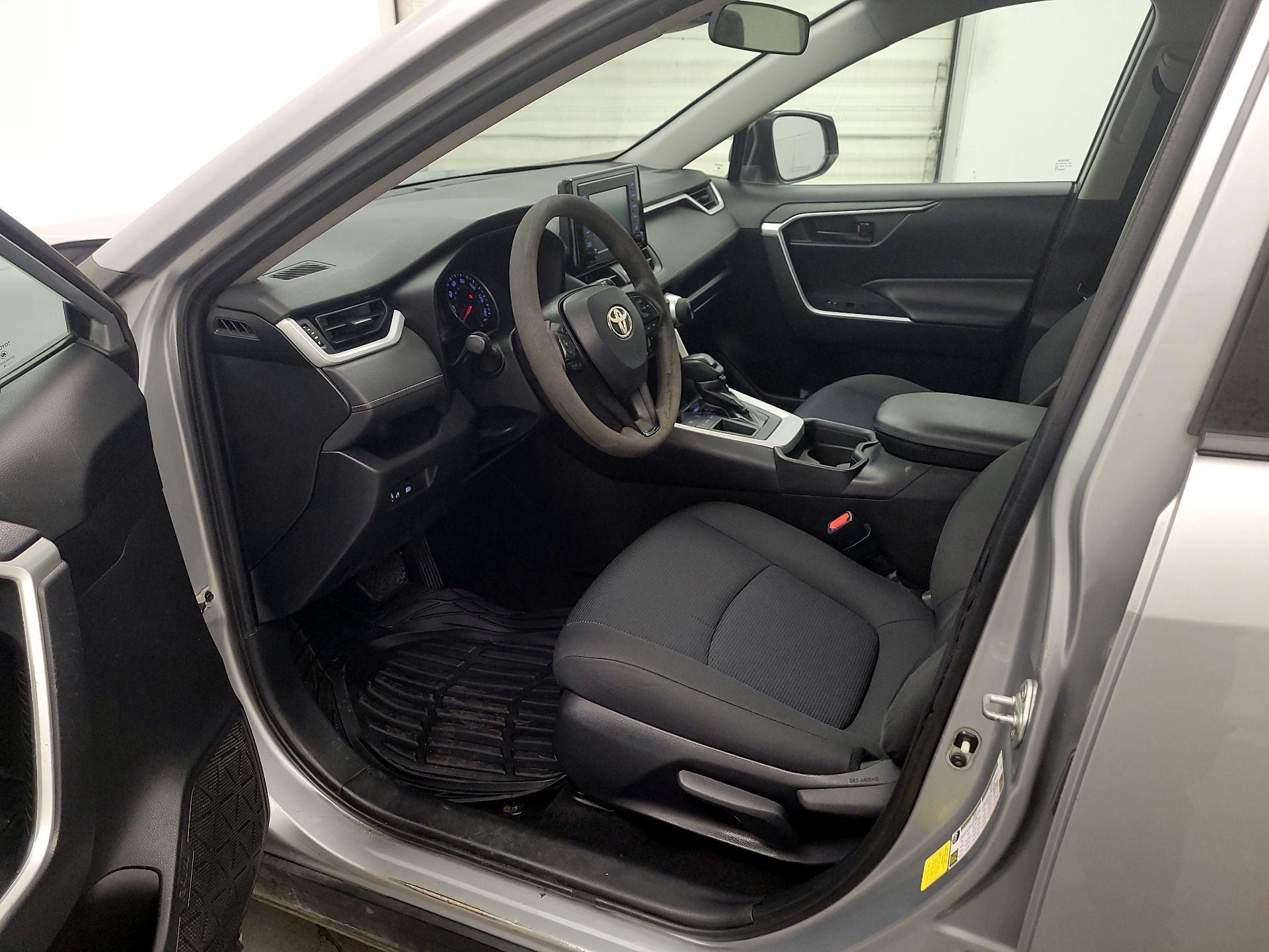 Thumbnail: 2019 Toyota RAV4 - 11