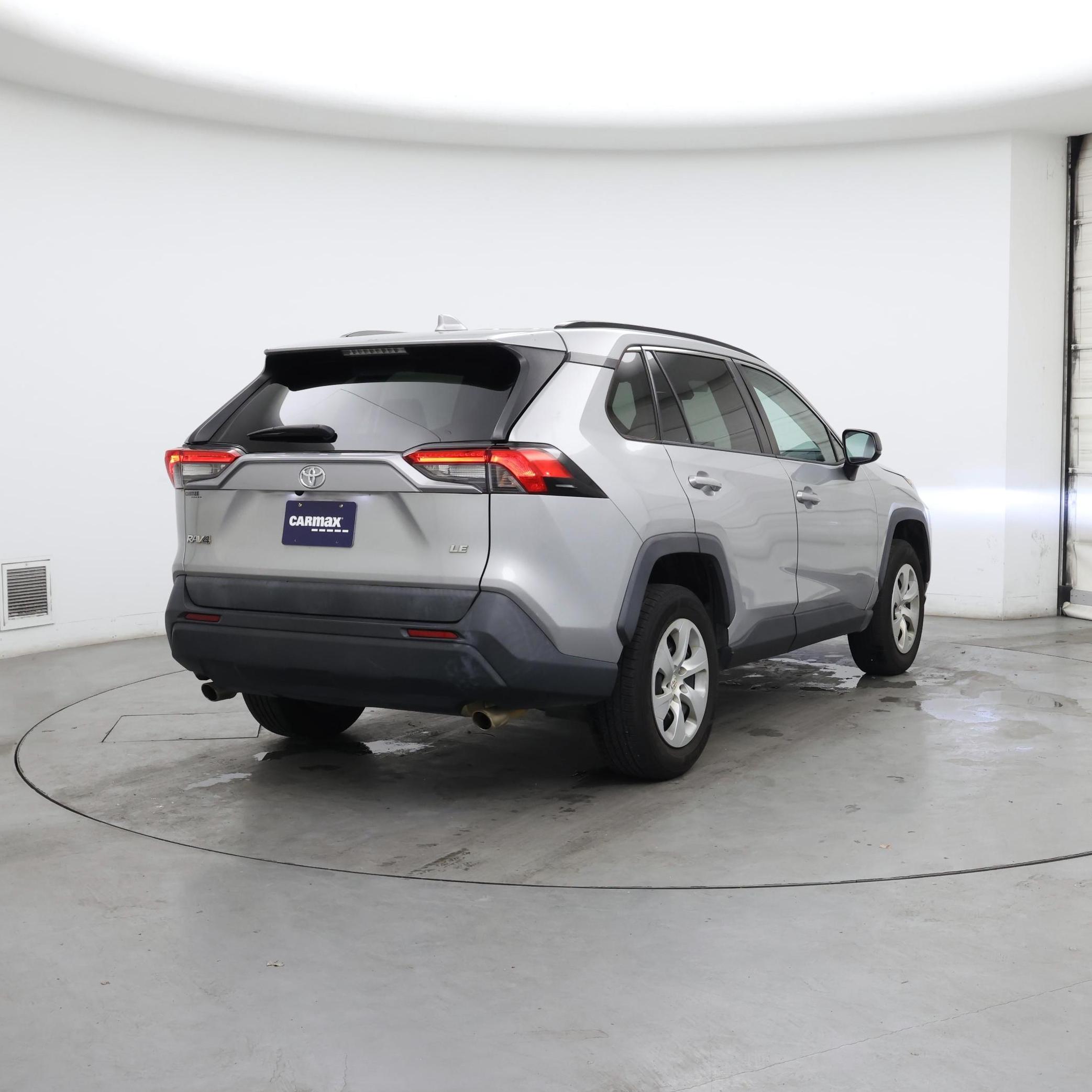 Thumbnail: 2019 Toyota RAV4 - 8
