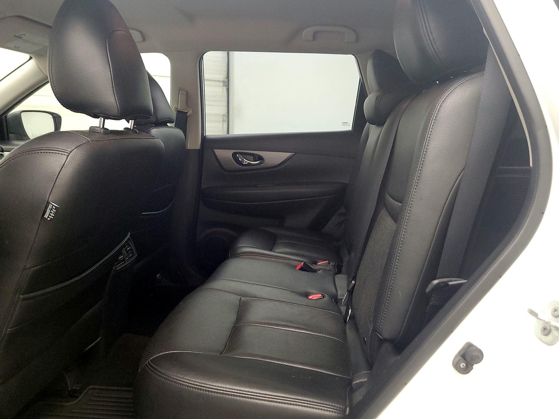 Thumbnail: 2016 Nissan Rogue - 19