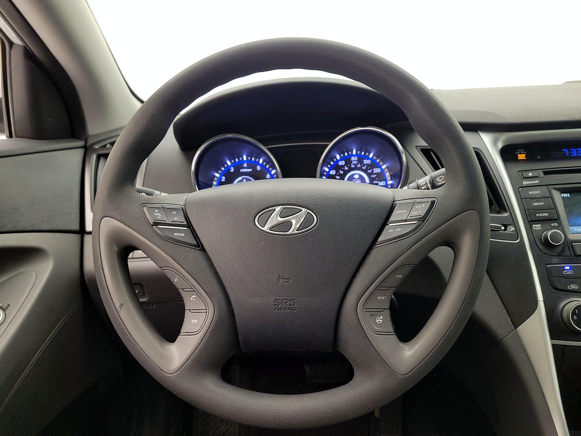 Thumbnail: 2014 Hyundai Sonata - 10