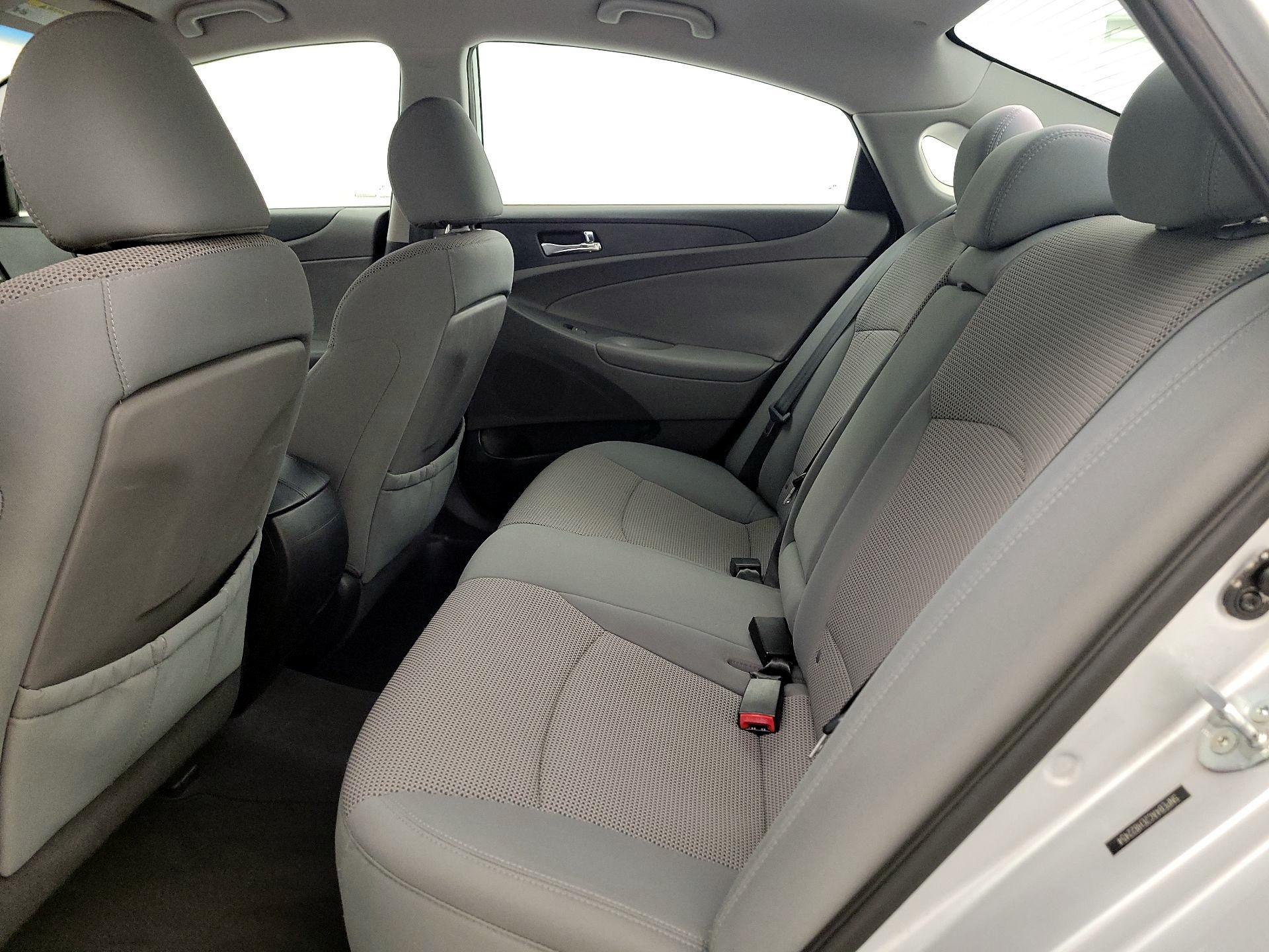 Thumbnail: 2014 Hyundai Sonata - 19