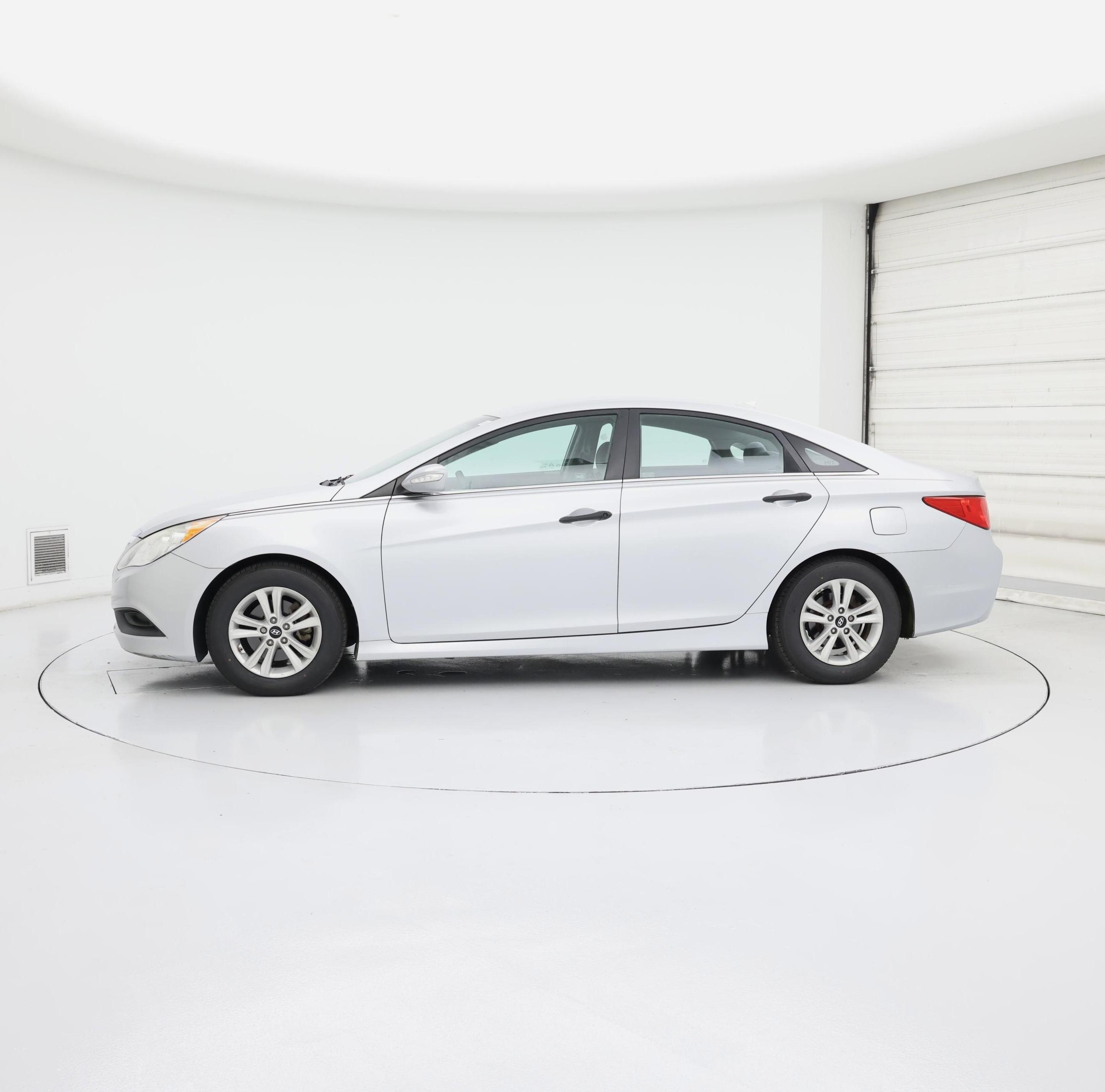 Thumbnail: 2014 Hyundai Sonata - 3