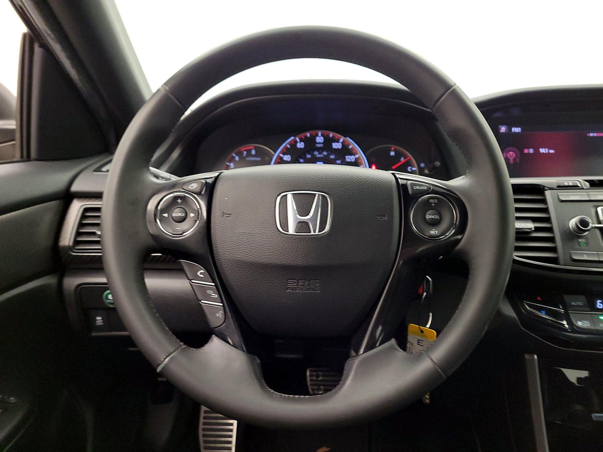 Thumbnail: 2016 Honda Accord - 10