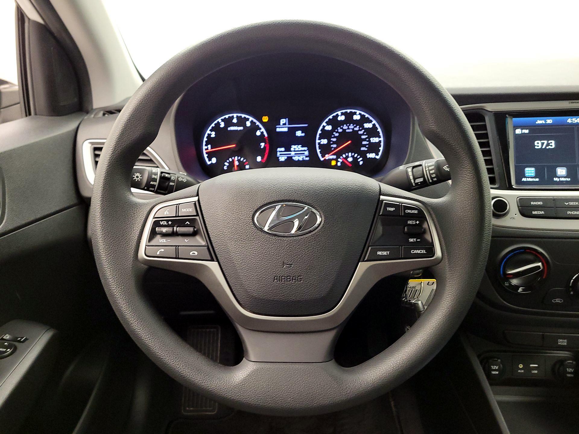 Thumbnail: 2022 Hyundai Accent - 10