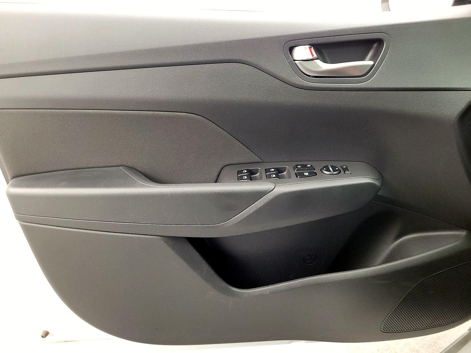 Thumbnail: 2022 Hyundai Accent - 12